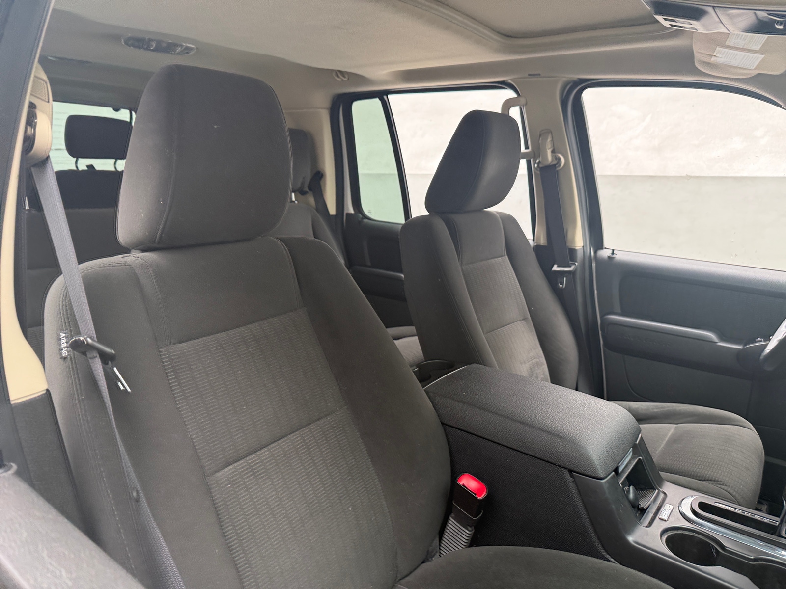 Thumbnail: 2010 Ford Explorer - 2