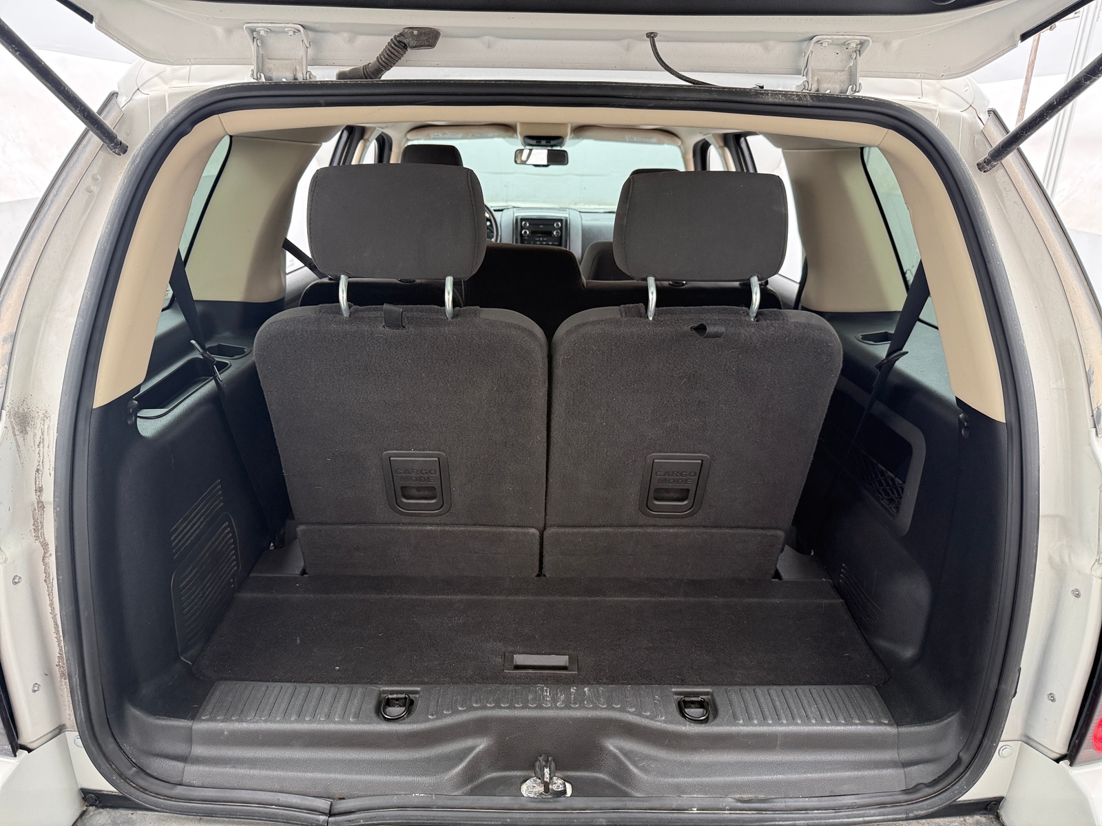 Thumbnail: 2010 Ford Explorer - 7