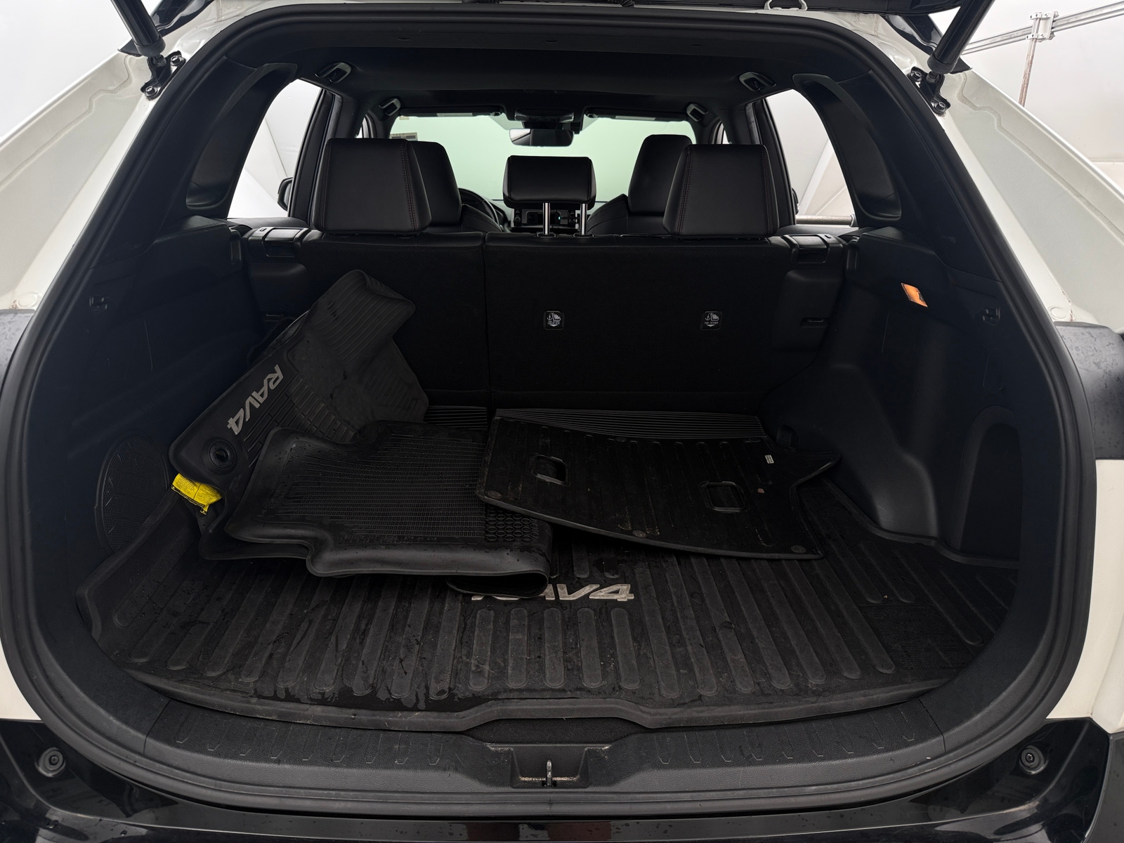 Thumbnail: 2021 Toyota RAV4 - 6