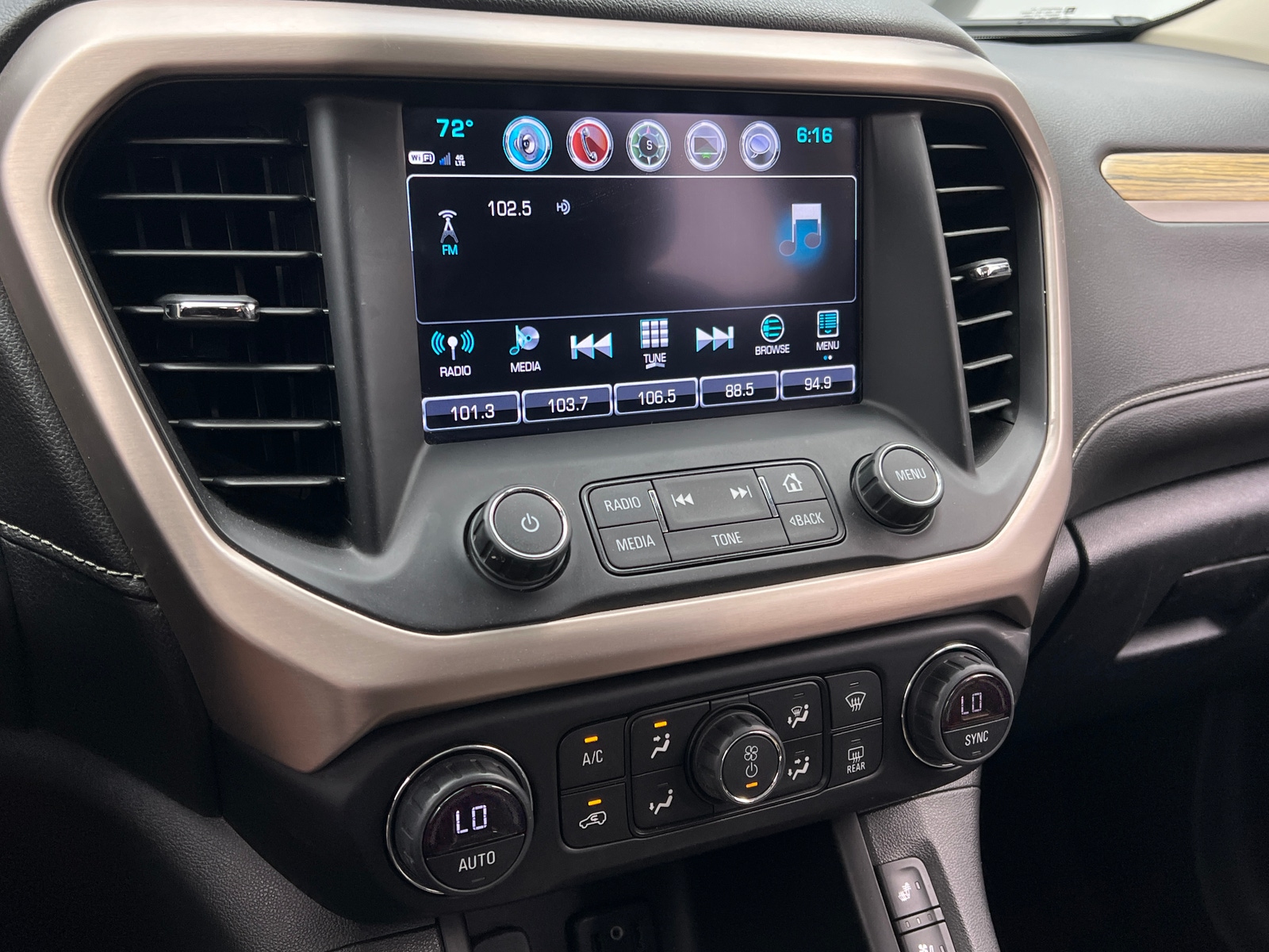 Thumbnail: 2019 GMC Acadia - 3