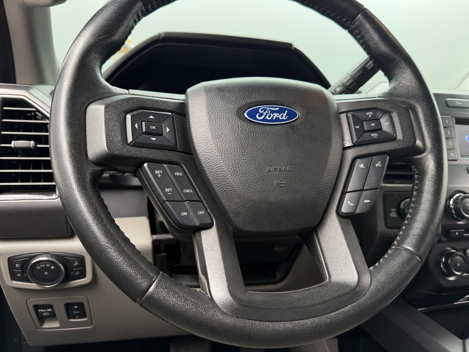 Thumbnail: 2018 Ford Econoline - 5