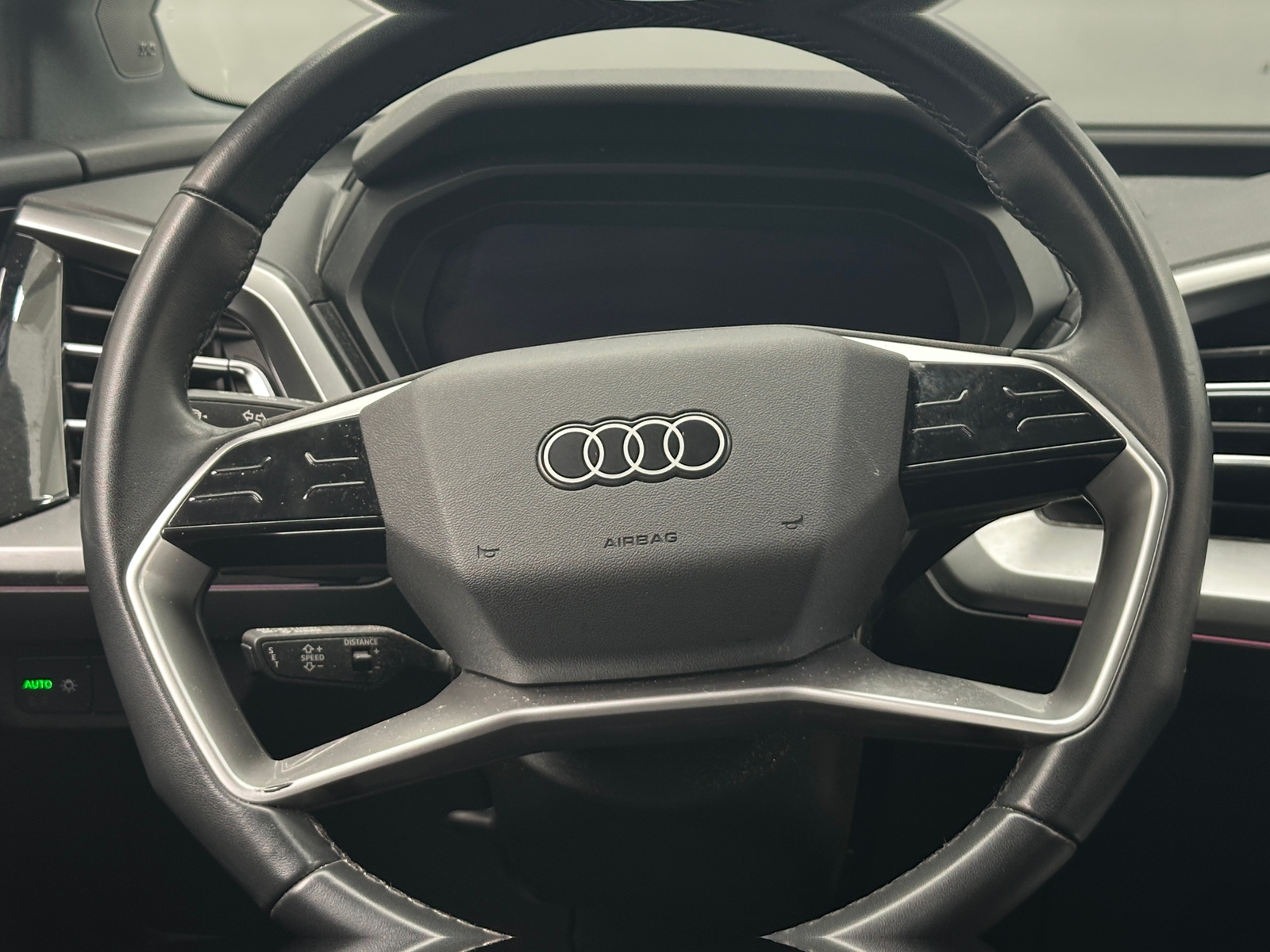 Thumbnail: 2023 Audi Q4 e-tron - 4