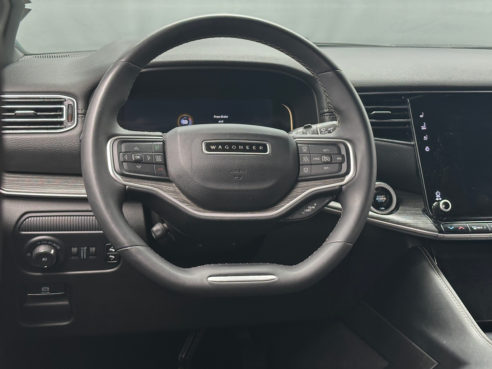 Thumbnail: 2024 Jeep Wagoneer - 4