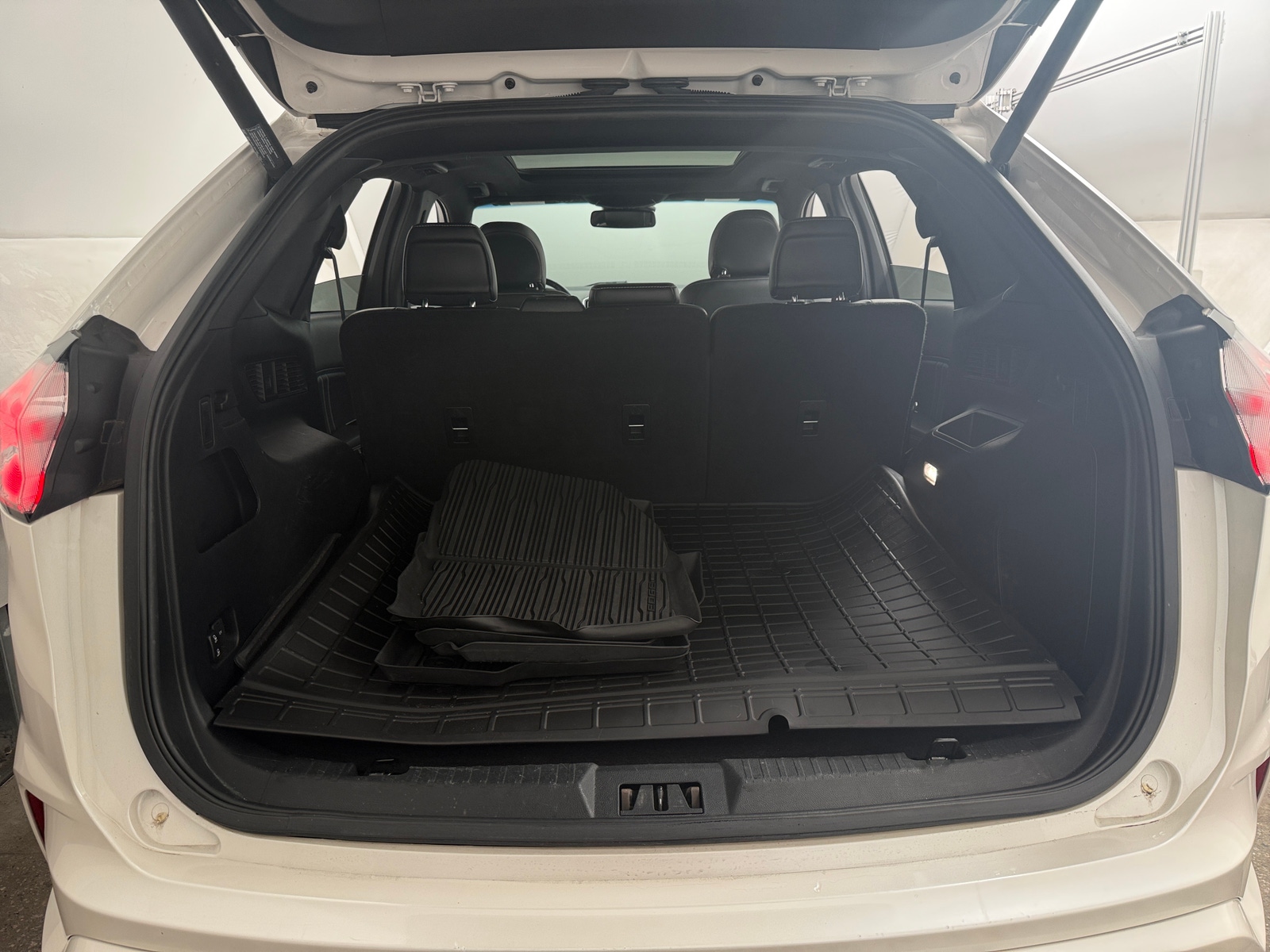 Thumbnail: 2019 Ford Edge - 6