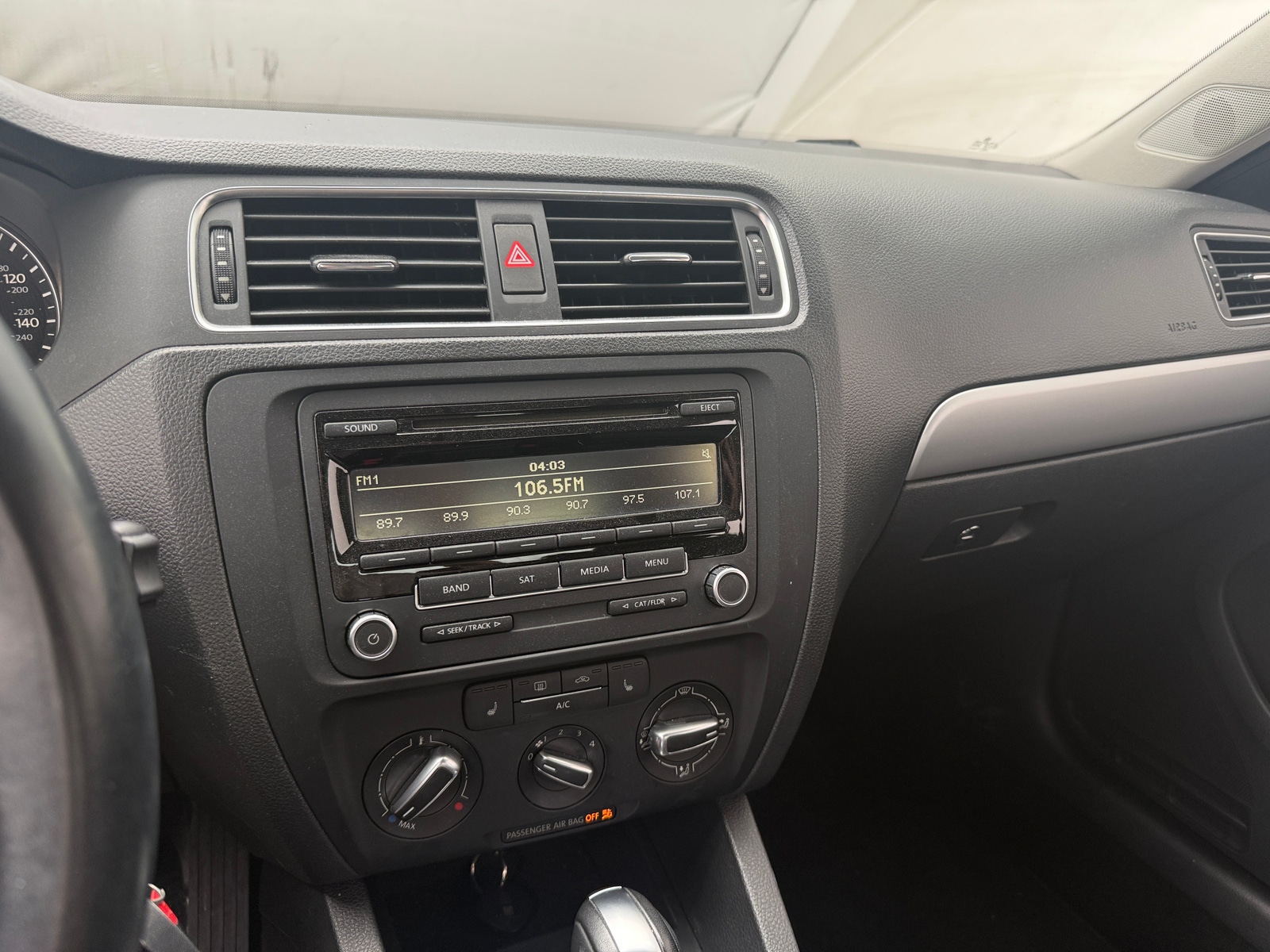 Thumbnail: 2014 Volkswagen Jetta - 4