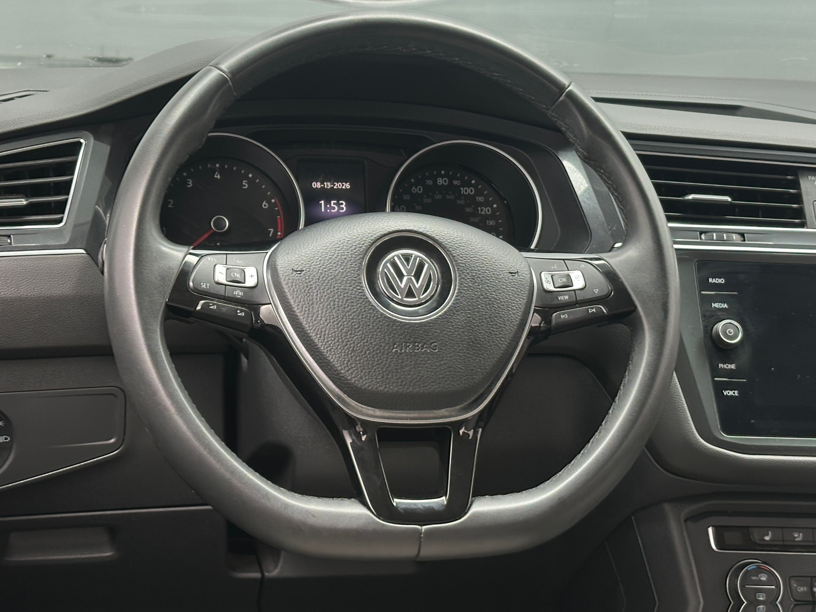 Thumbnail: 2020 Volkswagen Tiguan - 5