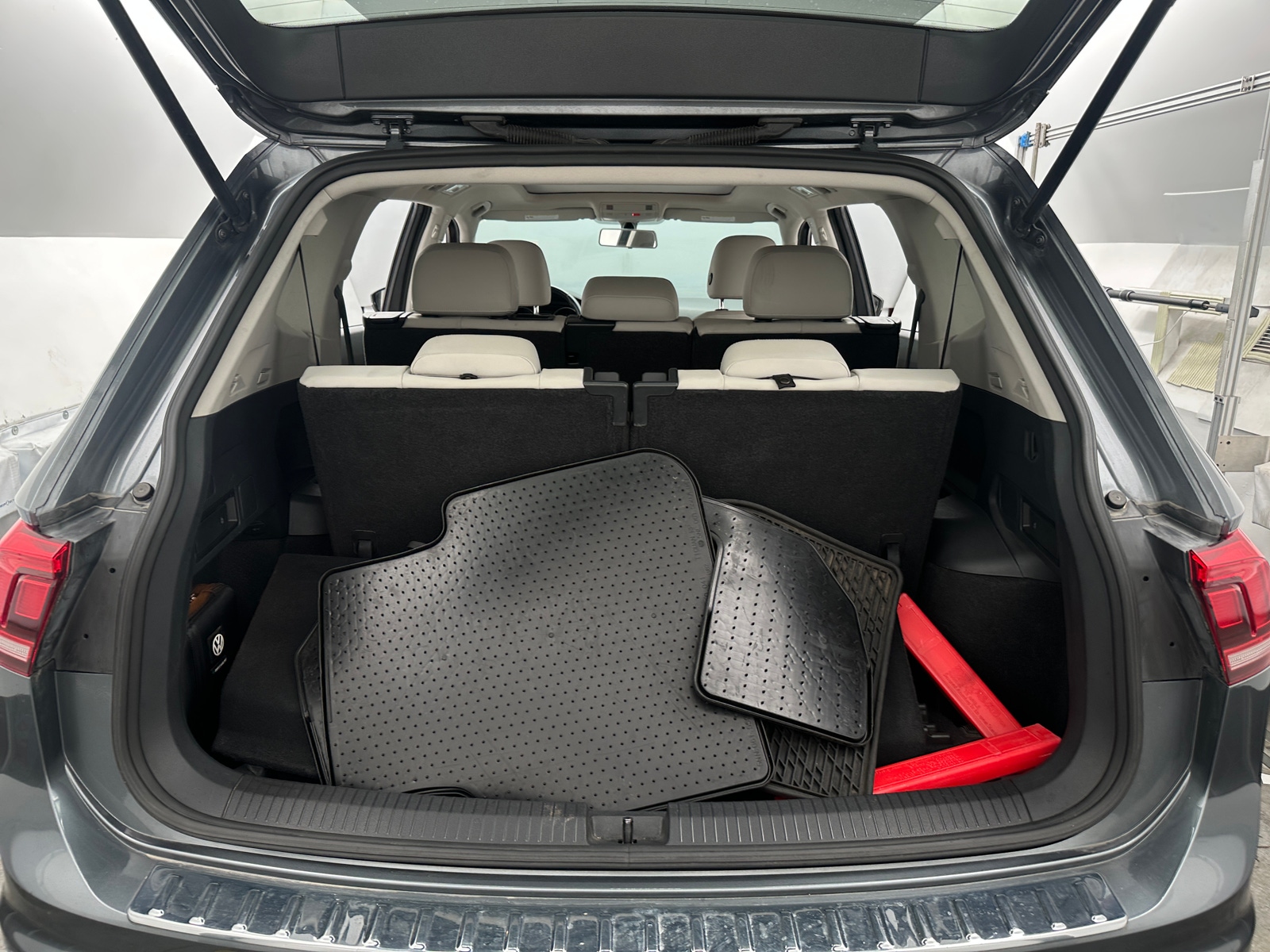 Thumbnail: 2020 Volkswagen Tiguan - 7