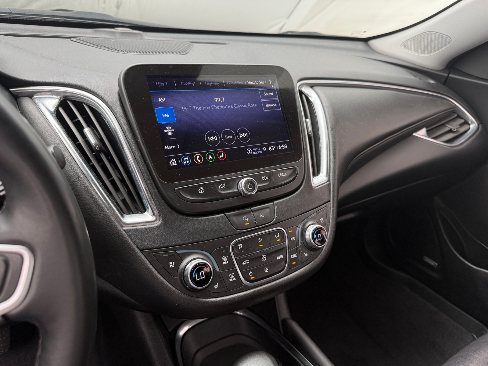 Thumbnail: 2024 Chevrolet Malibu - 3