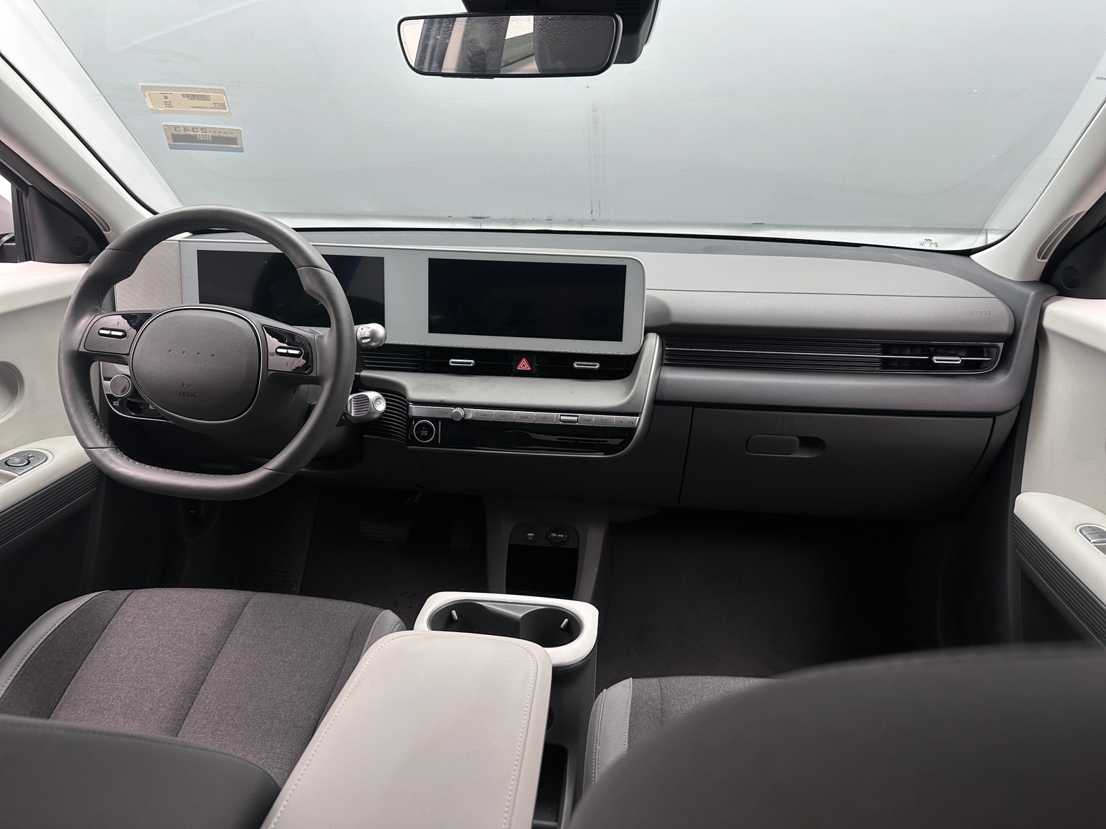 Thumbnail: 2024 Hyundai Ioniq 5 - 3