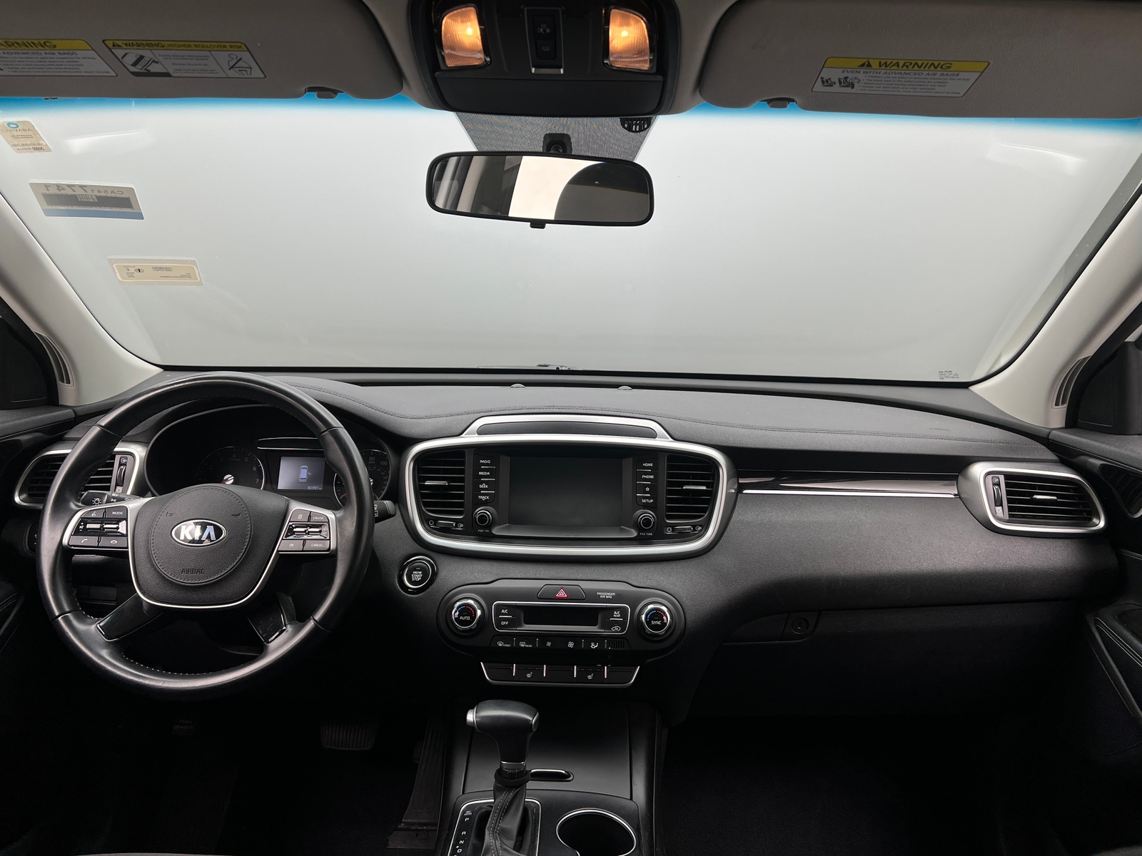 Thumbnail: 2020 Kia Sorento - 3