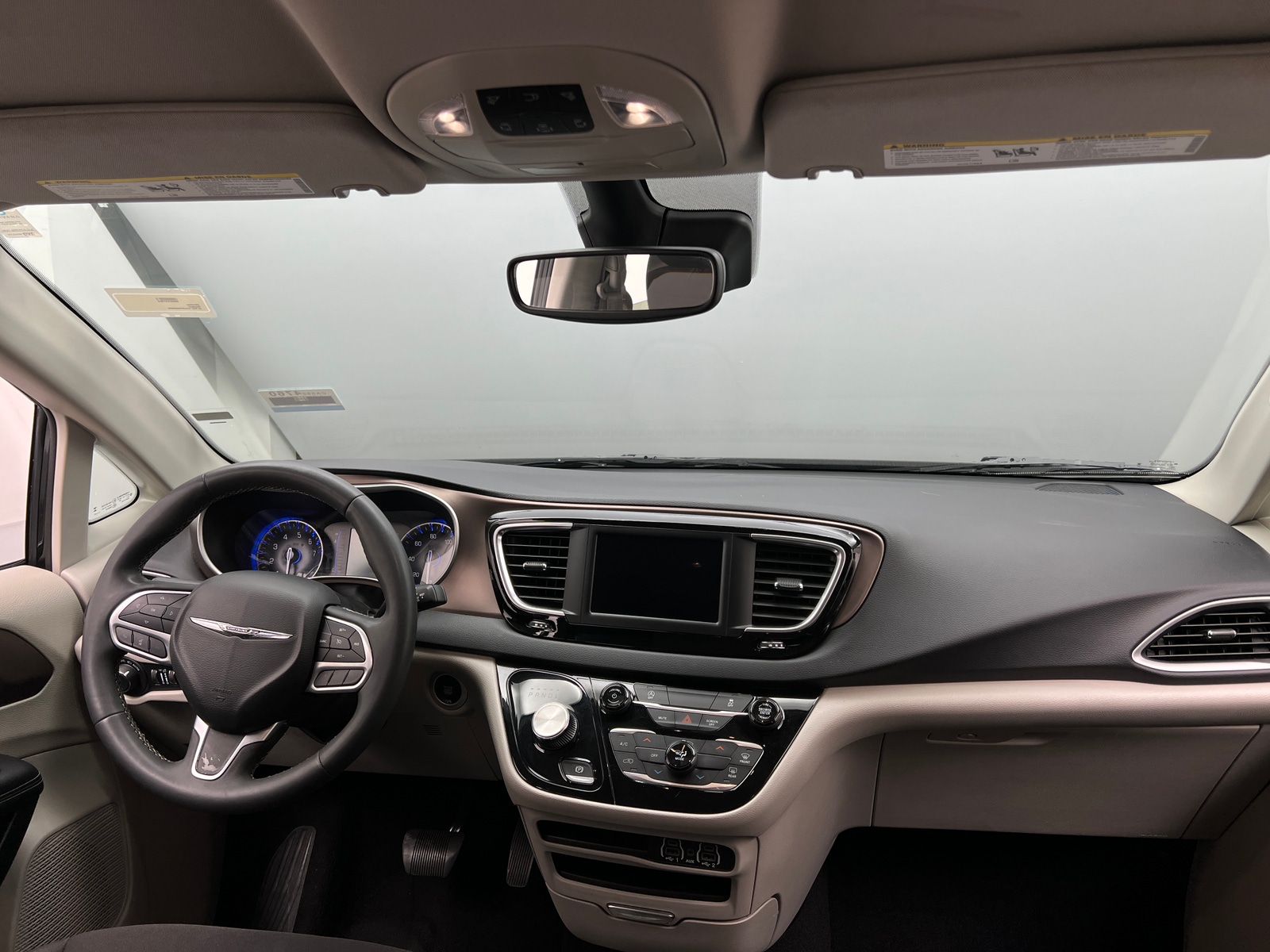 Thumbnail: 2023 Chrysler Voyager - 3