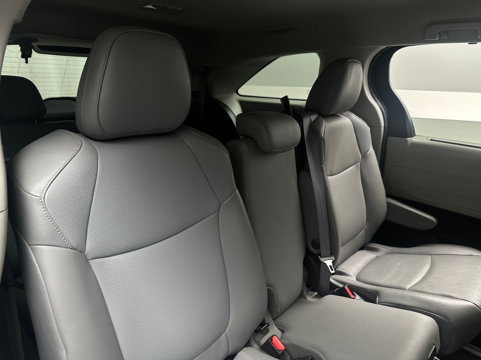 Thumbnail: 2021 Toyota Sienna - 5