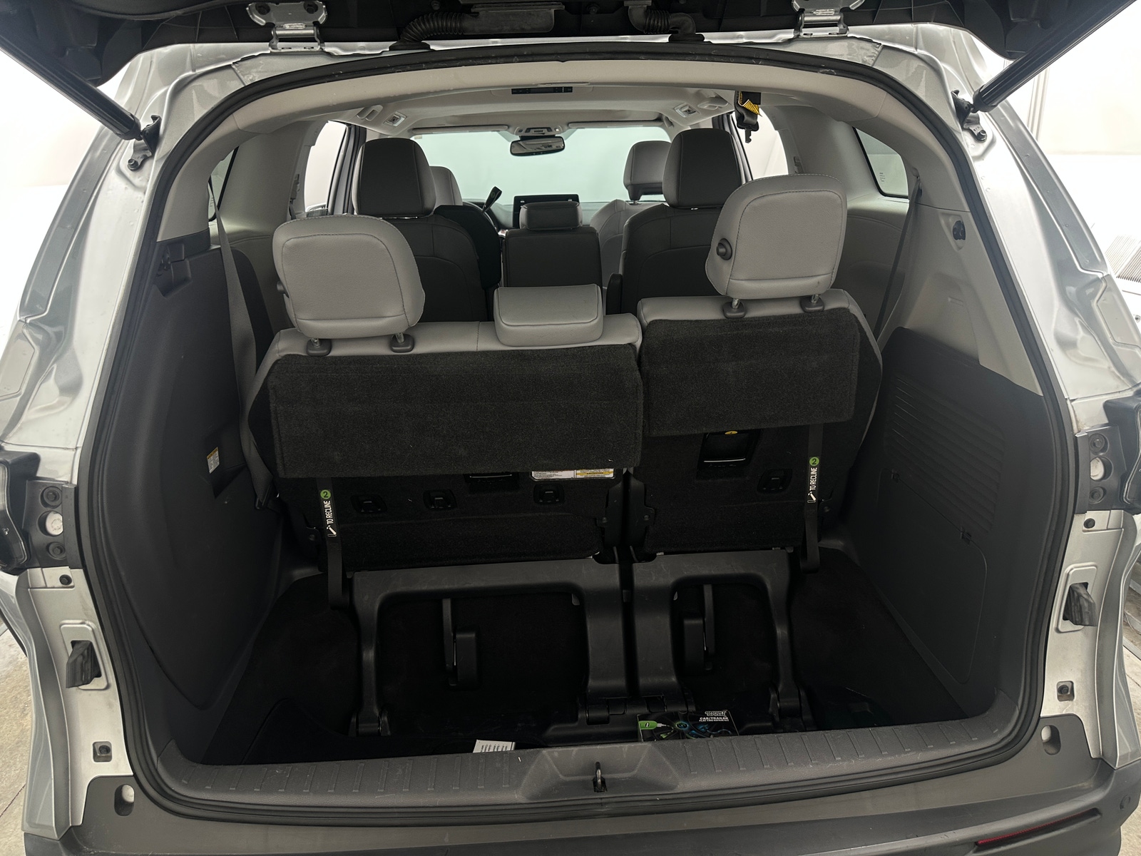 Thumbnail: 2021 Toyota Sienna - 6
