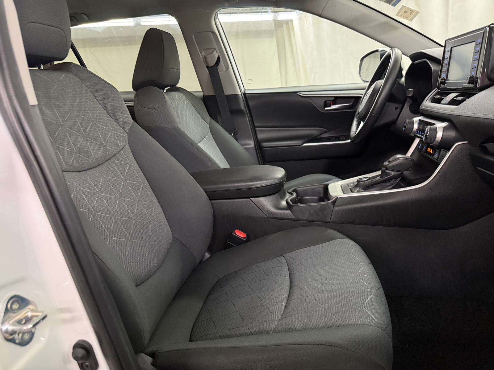 Thumbnail: 2020 Toyota RAV4 - 2