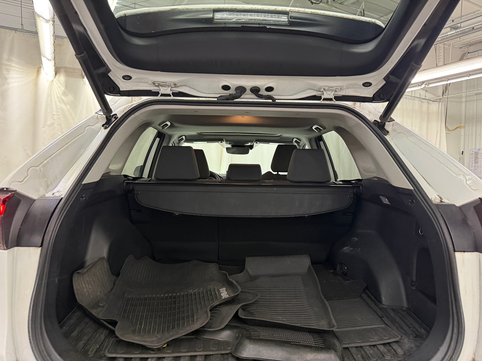 Thumbnail: 2020 Toyota RAV4 - 7