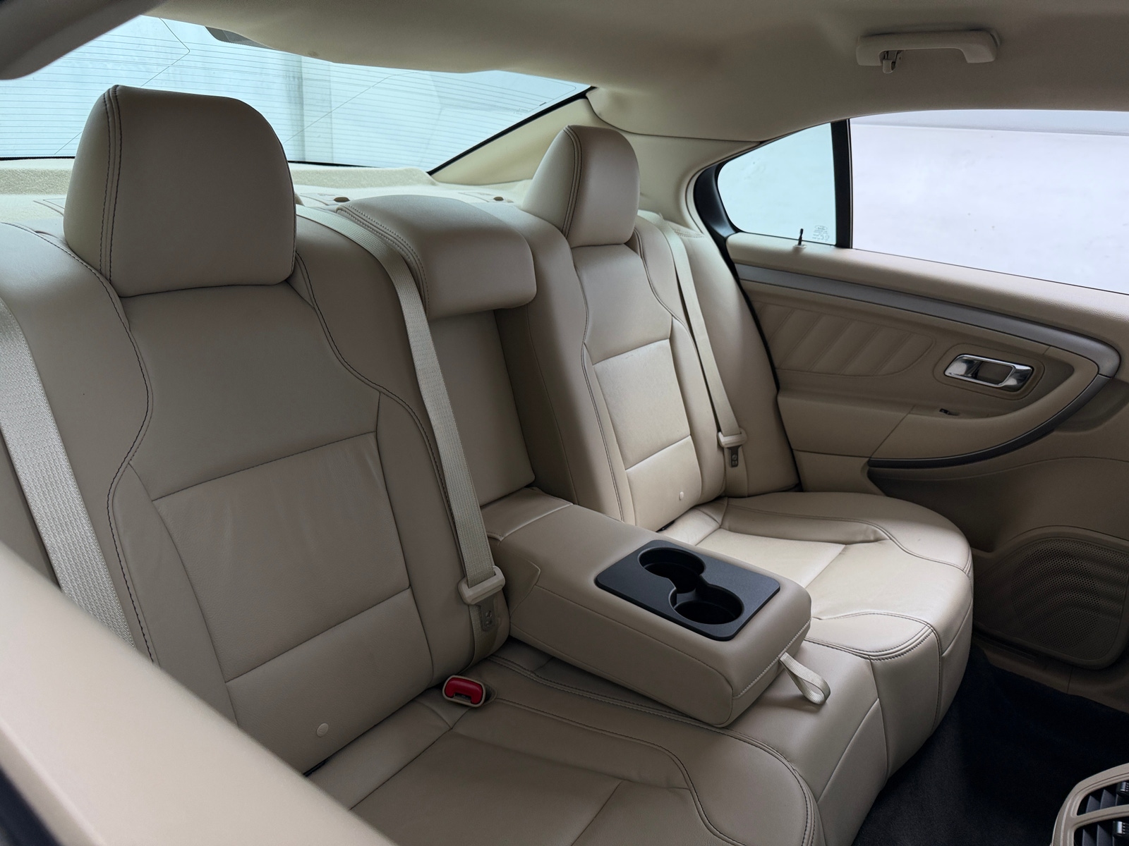 Thumbnail: 2018 Ford Taurus - 6