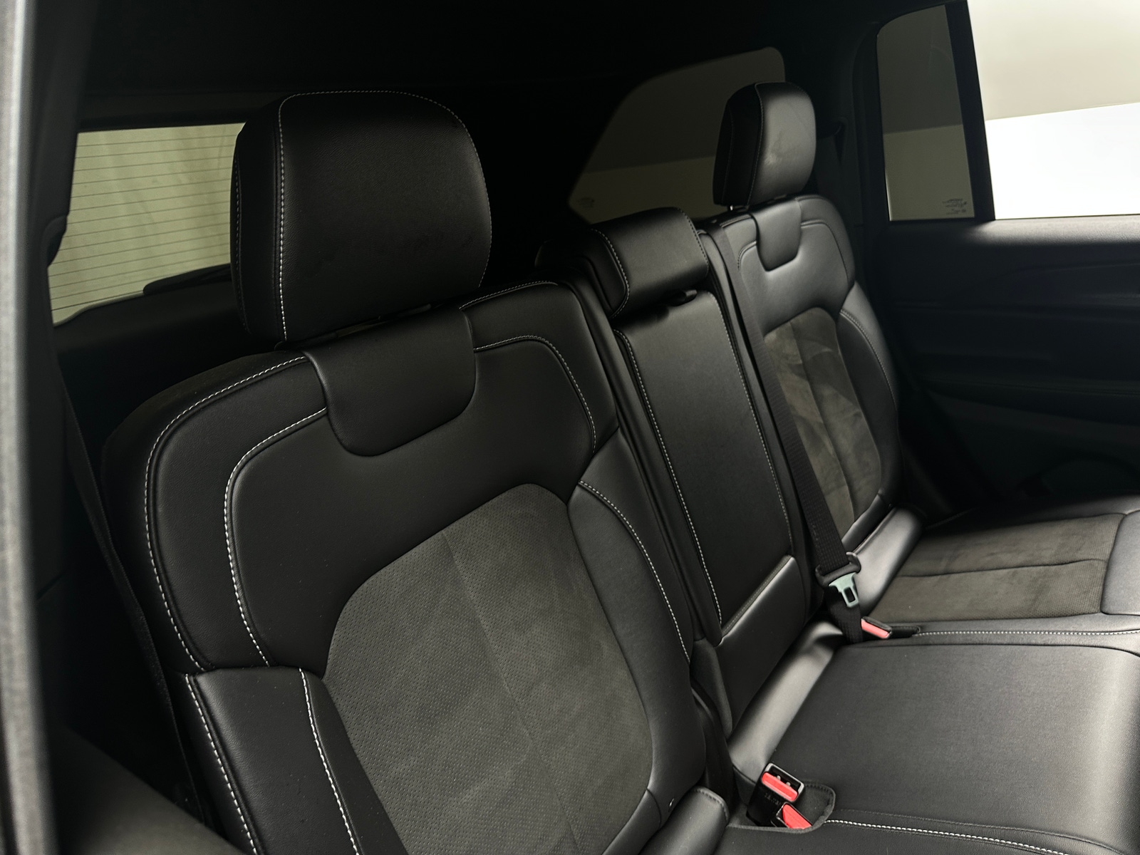 Thumbnail: 2023 Jeep Grand Cherokee - 5
