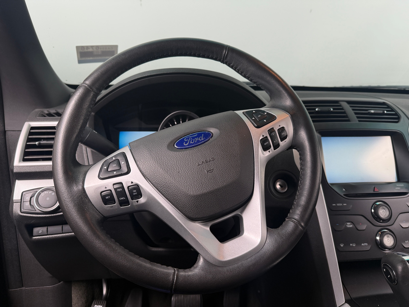 Thumbnail: 2015 Ford Explorer - 4