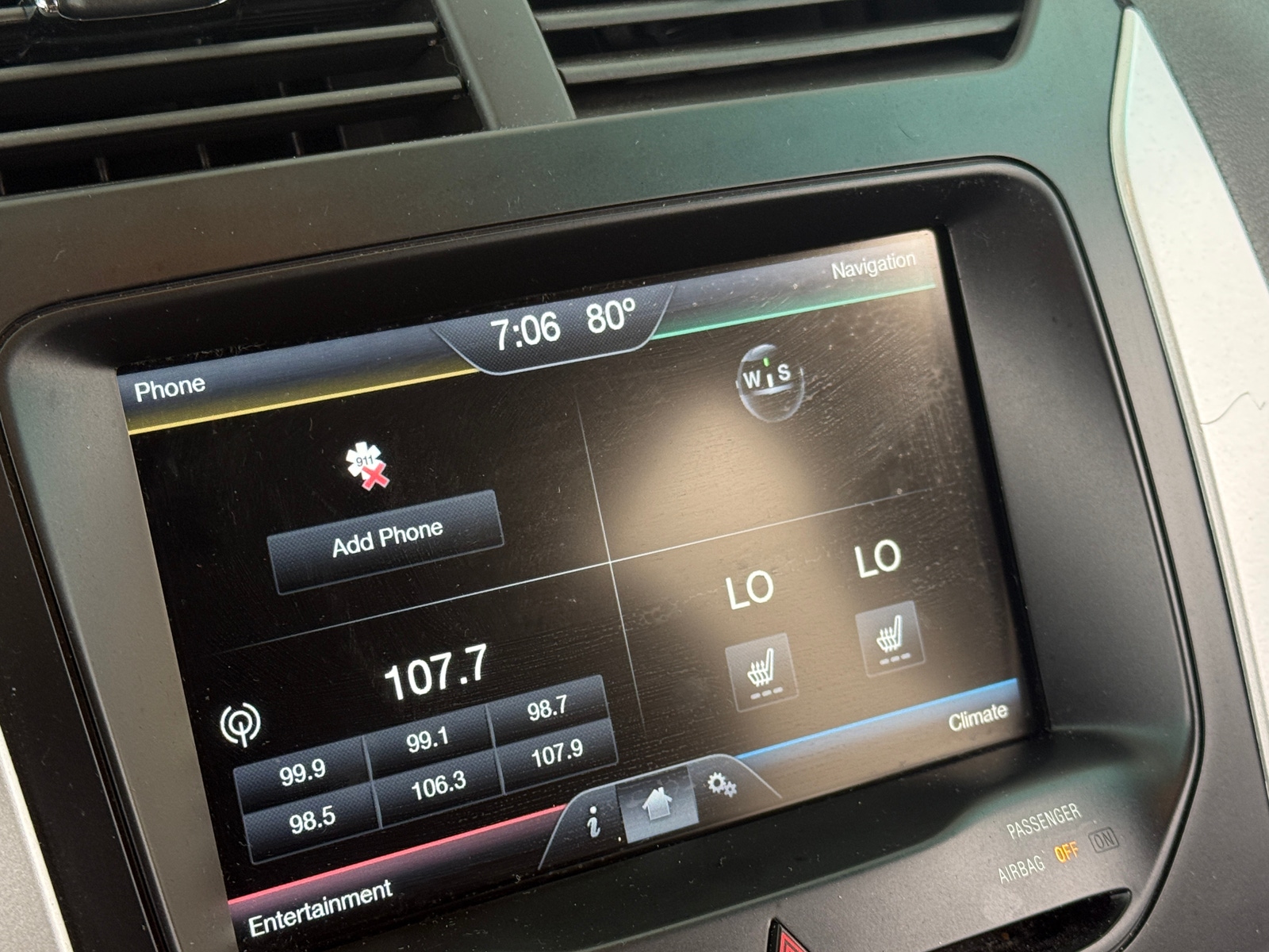 Thumbnail: 2015 Ford Explorer - 3