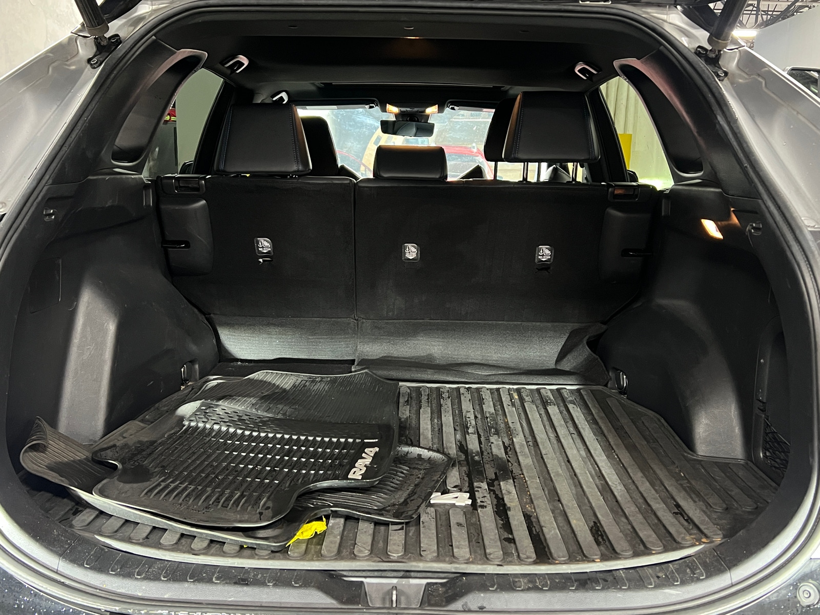 Thumbnail: 2021 Toyota RAV4 - 6