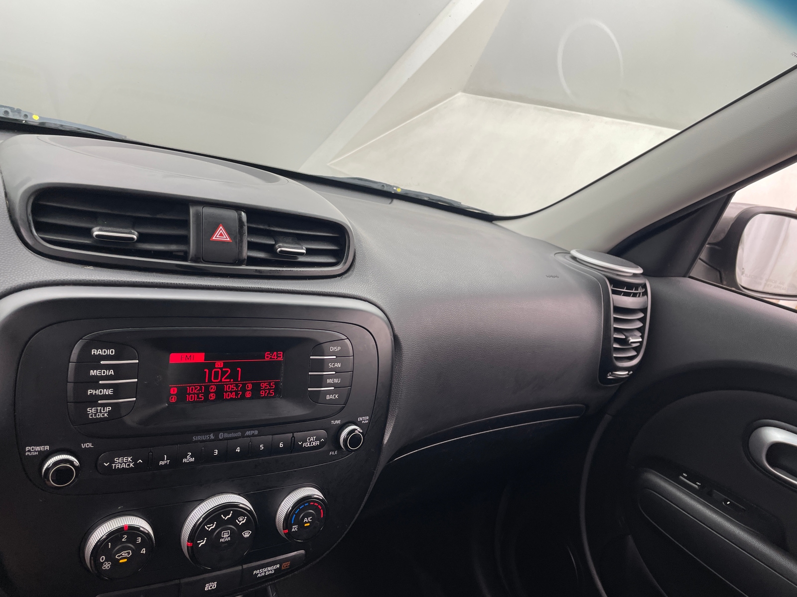 Thumbnail: 2016 Kia Soul - 4