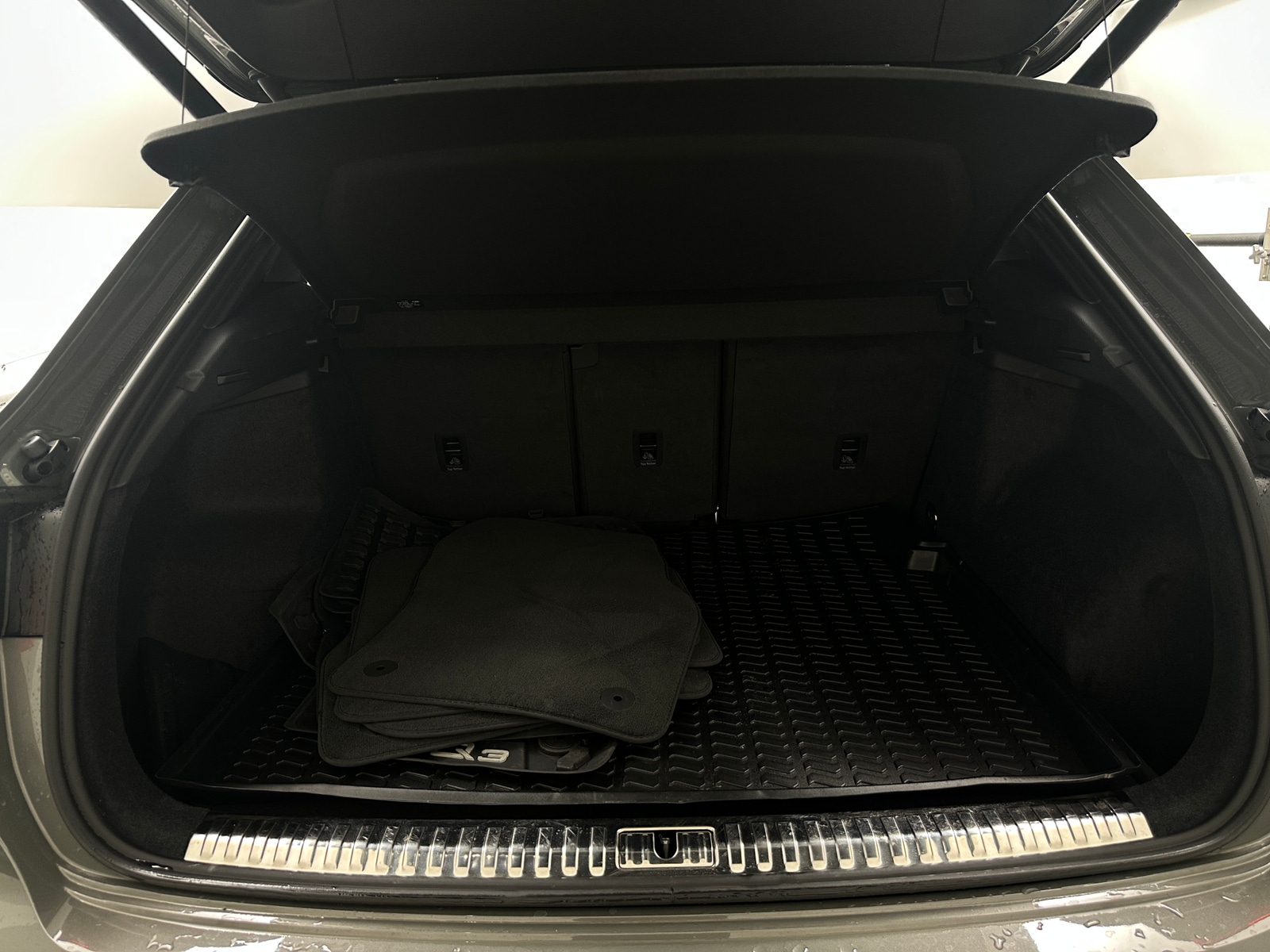 Thumbnail: 2024 Audi Q3 - 6