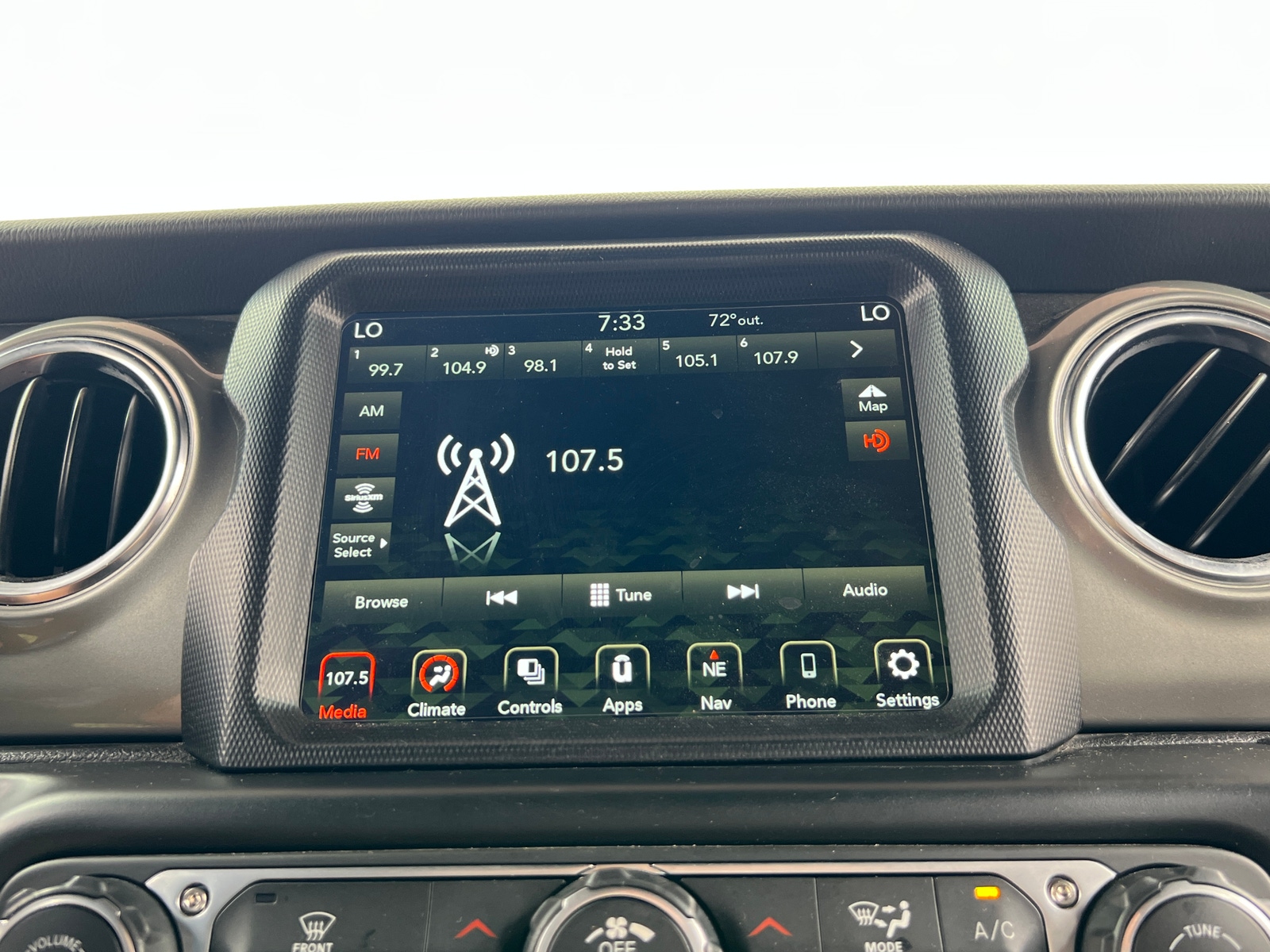 Thumbnail: 2022 Jeep Wrangler - 4