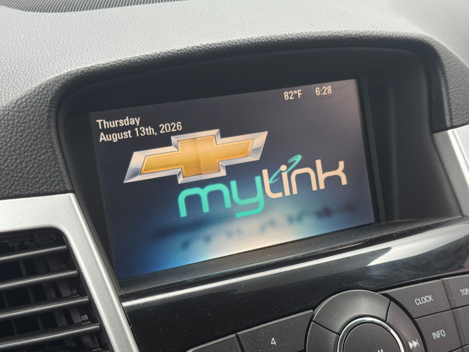 Thumbnail: 2015 Chevrolet Cruze - 4
