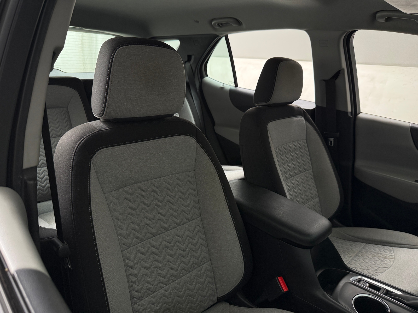 Thumbnail: 2022 Chevrolet Equinox - 2