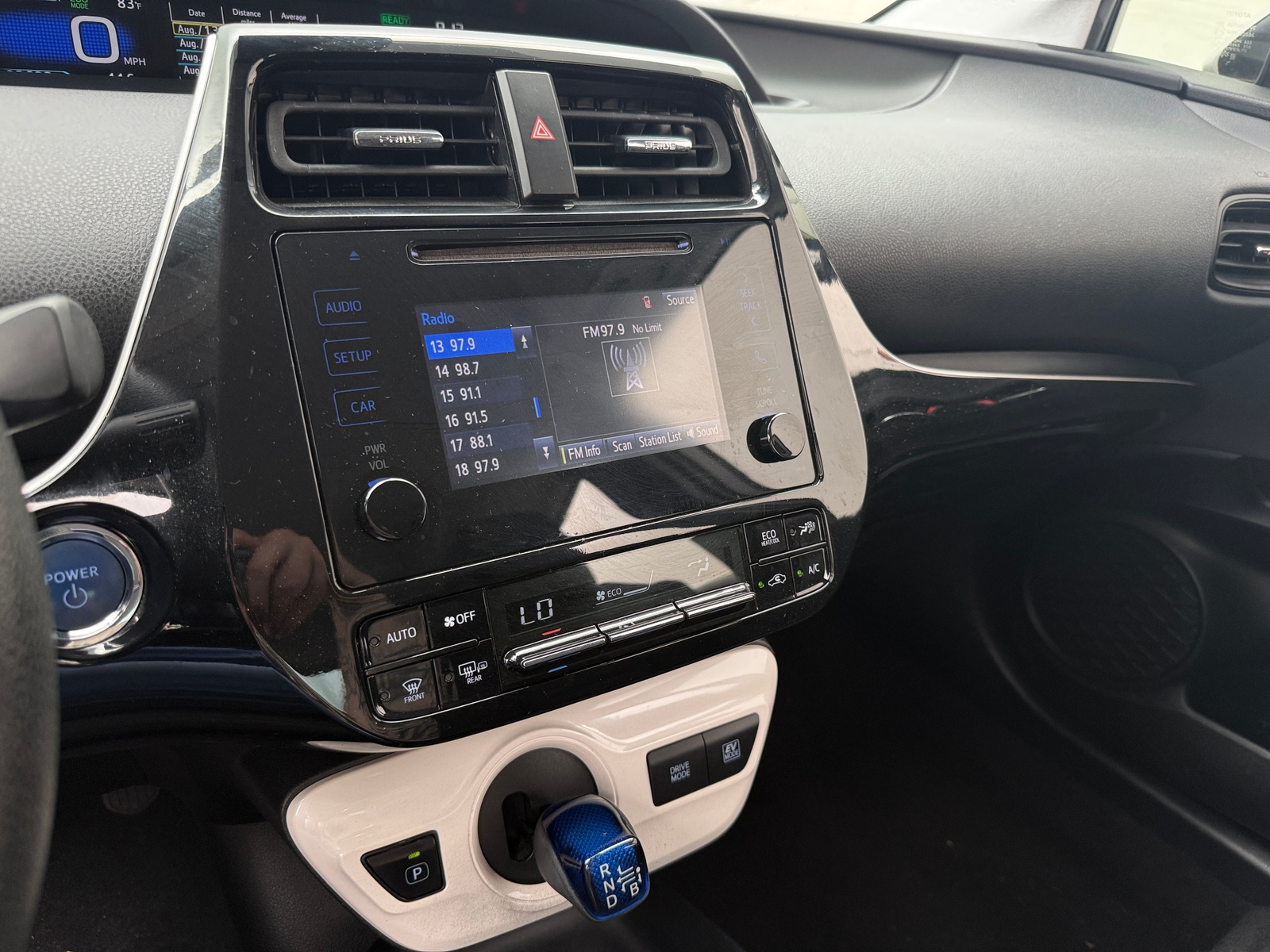 Thumbnail: 2017 Toyota Prius - 4