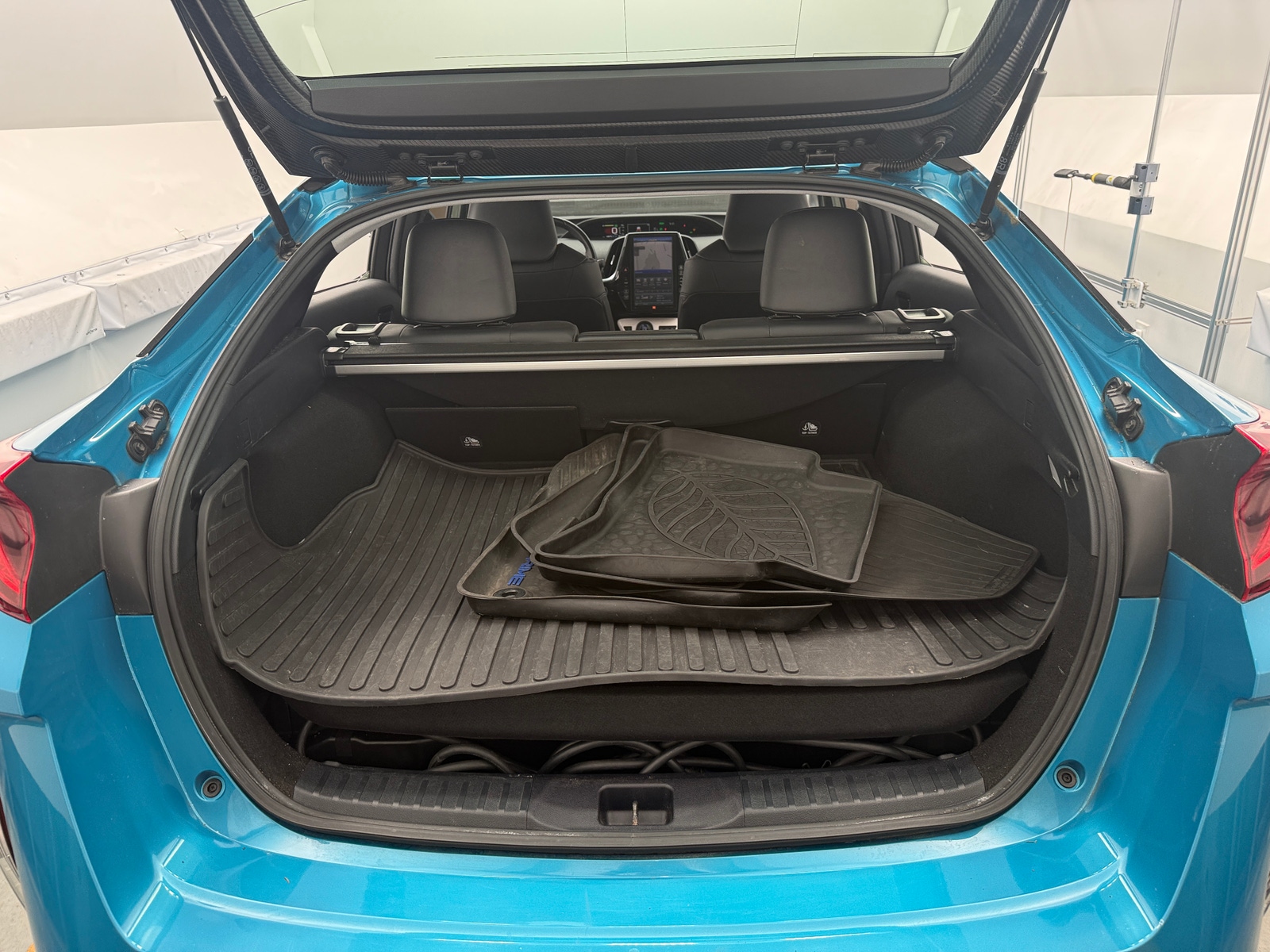 Thumbnail: 2017 Toyota Prius Prime - 6