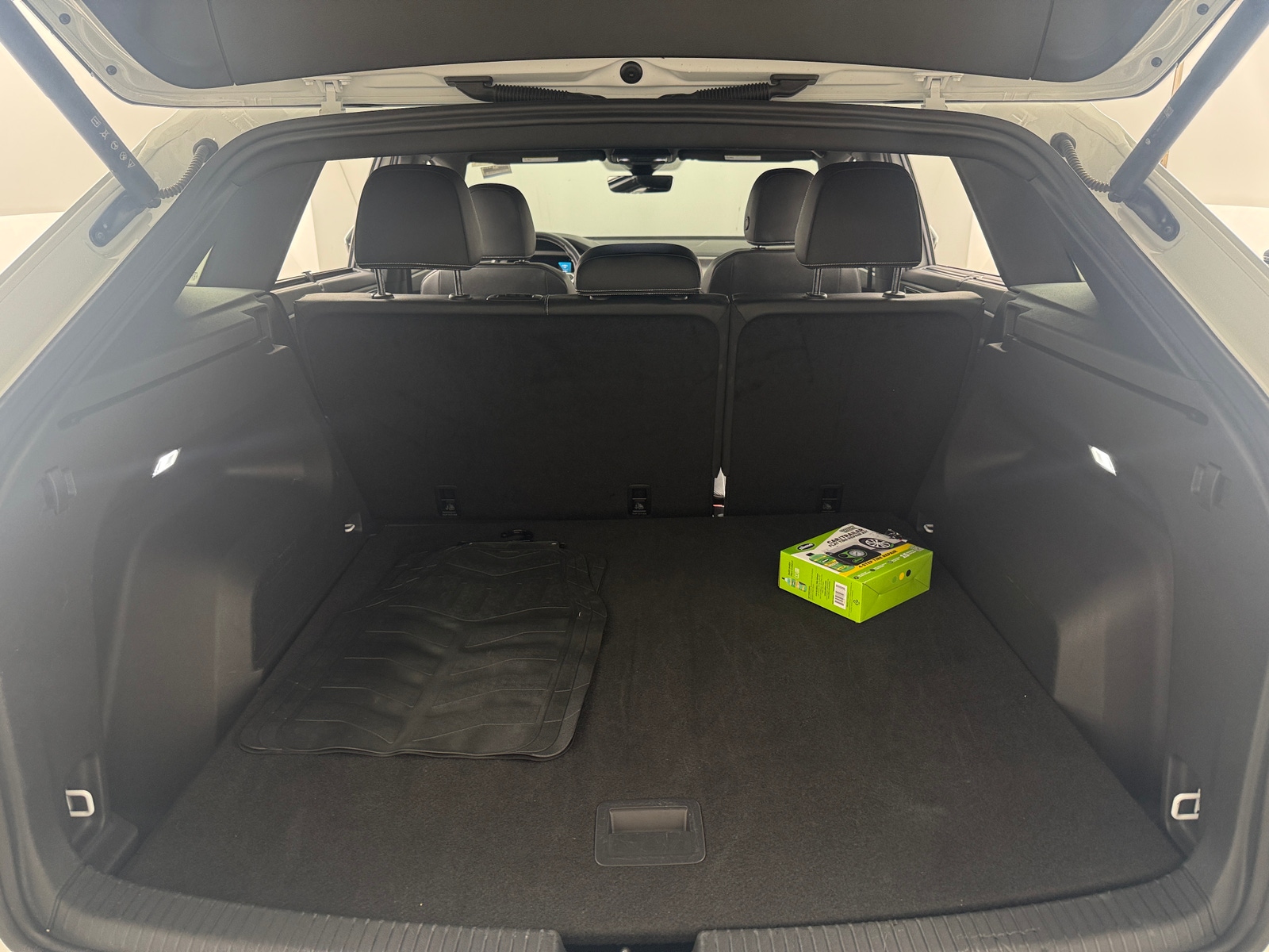 Thumbnail: 2026 Volkswagen Atlas - 6