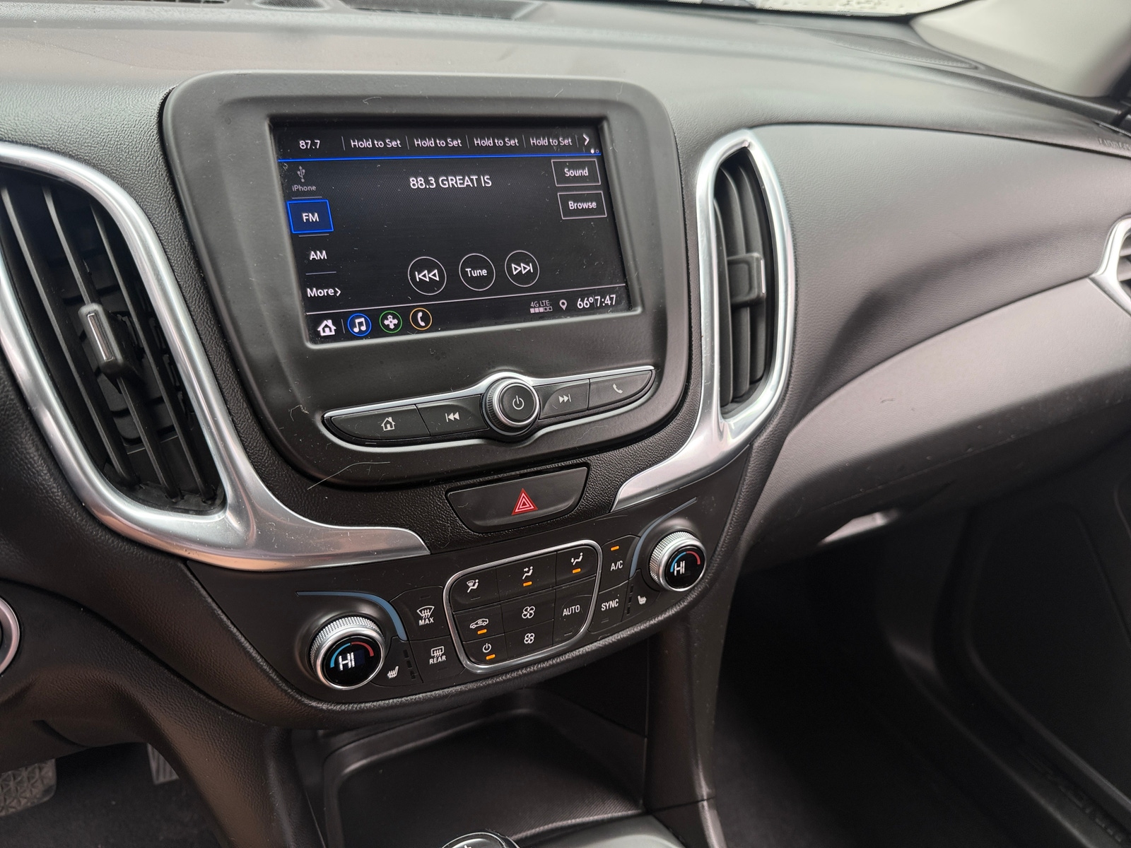 Thumbnail: 2021 Chevrolet Equinox - 4