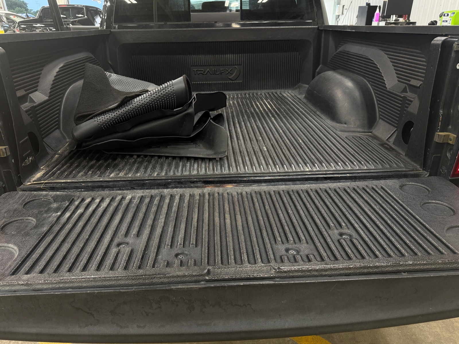 Thumbnail: 2019 RAM 1500 Classic - 7