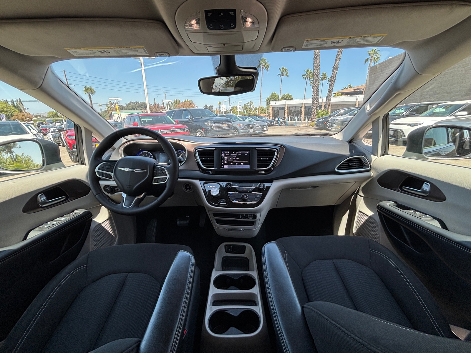 Thumbnail: 2024 Chrysler Voyager - 3