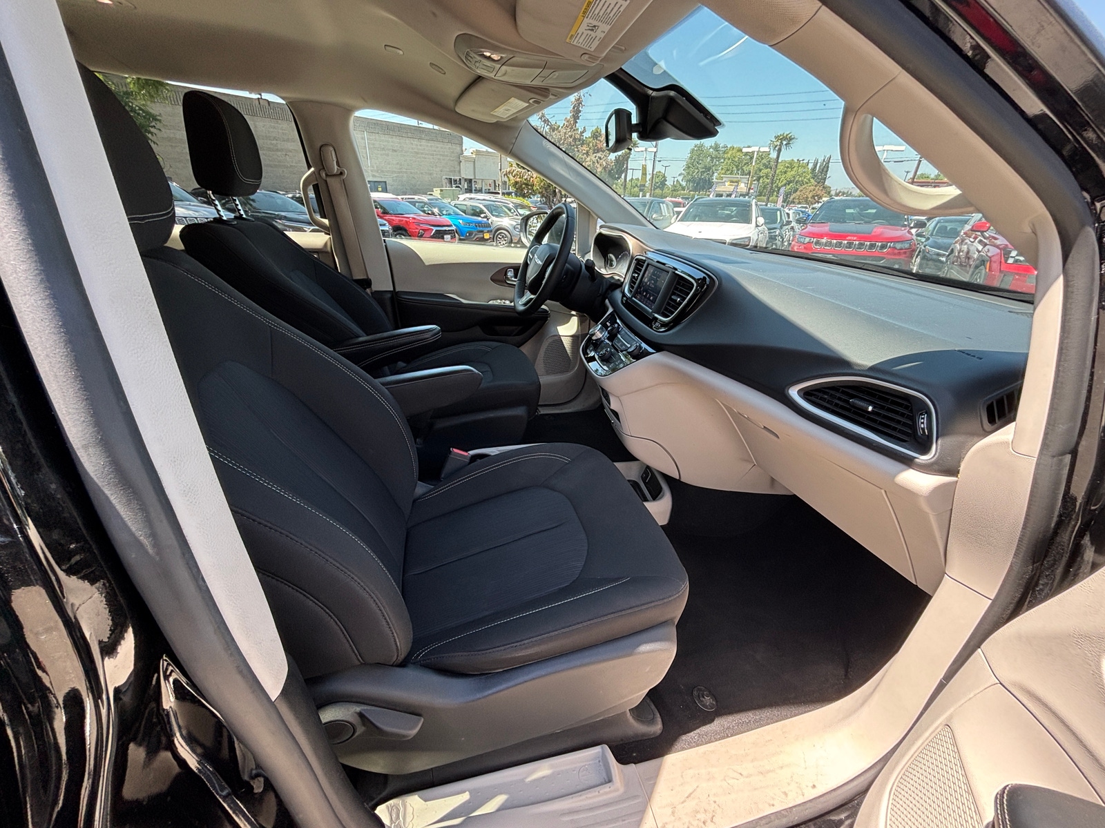 Thumbnail: 2024 Chrysler Voyager - 2