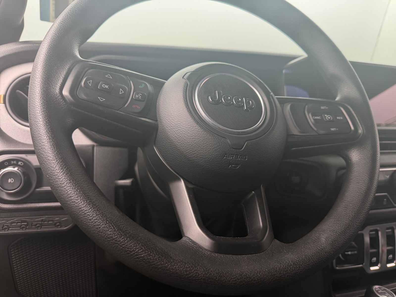 Thumbnail: 2025 Jeep Wrangler - 5