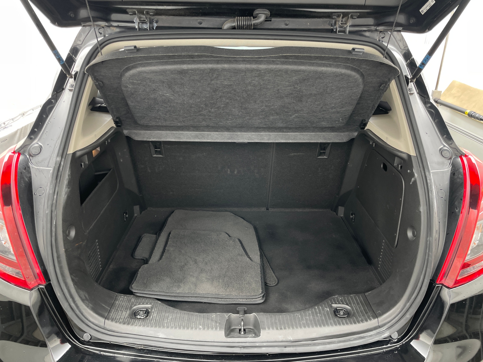 Thumbnail: 2018 Buick Encore - 6
