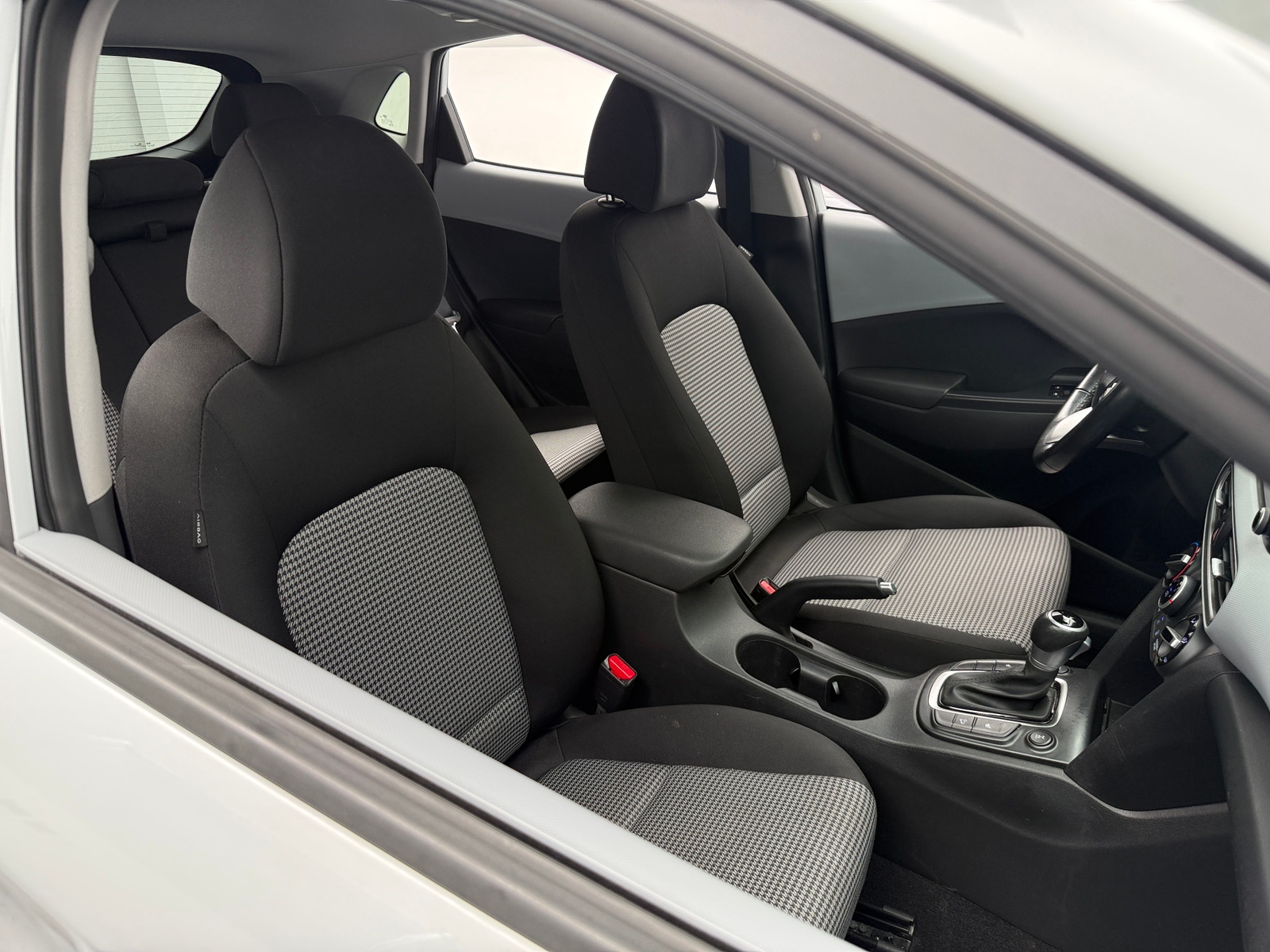 Thumbnail: 2020 Hyundai Kona - 2