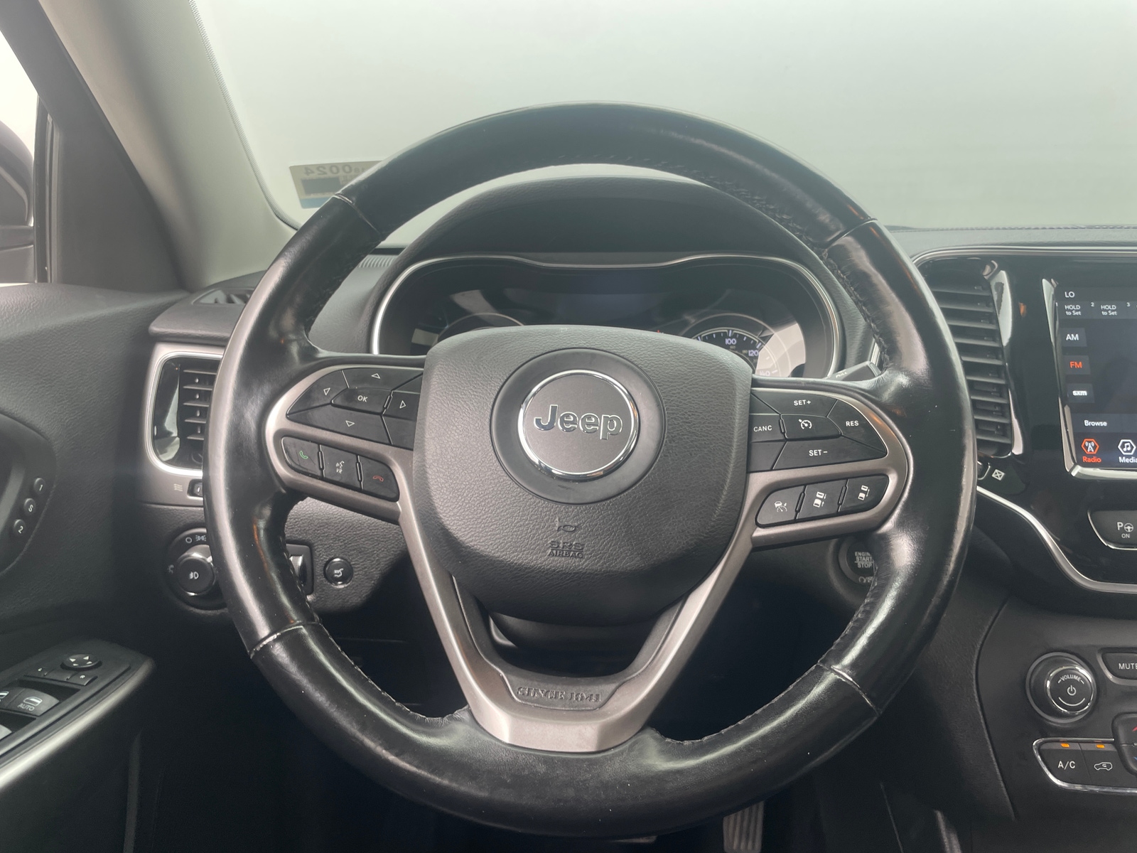 Thumbnail: 2021 Jeep Cherokee - 4