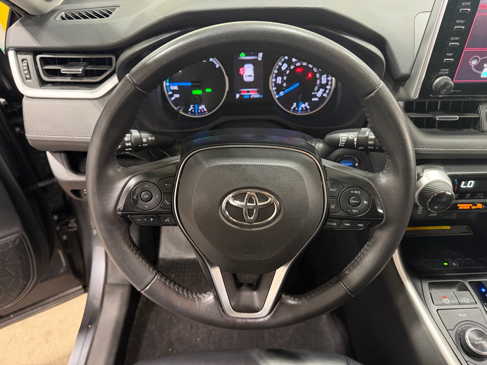 Thumbnail: 2021 Toyota RAV4 - 4