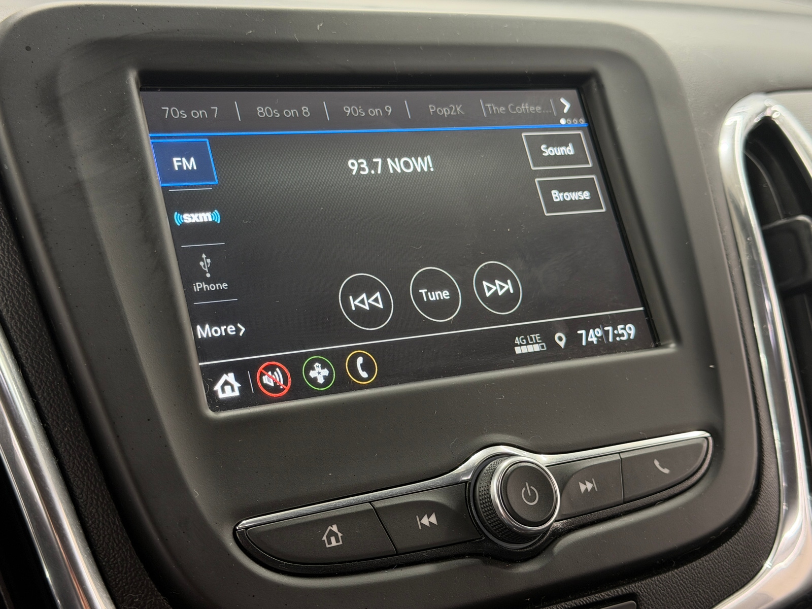 Thumbnail: 2019 Chevrolet Equinox - 4