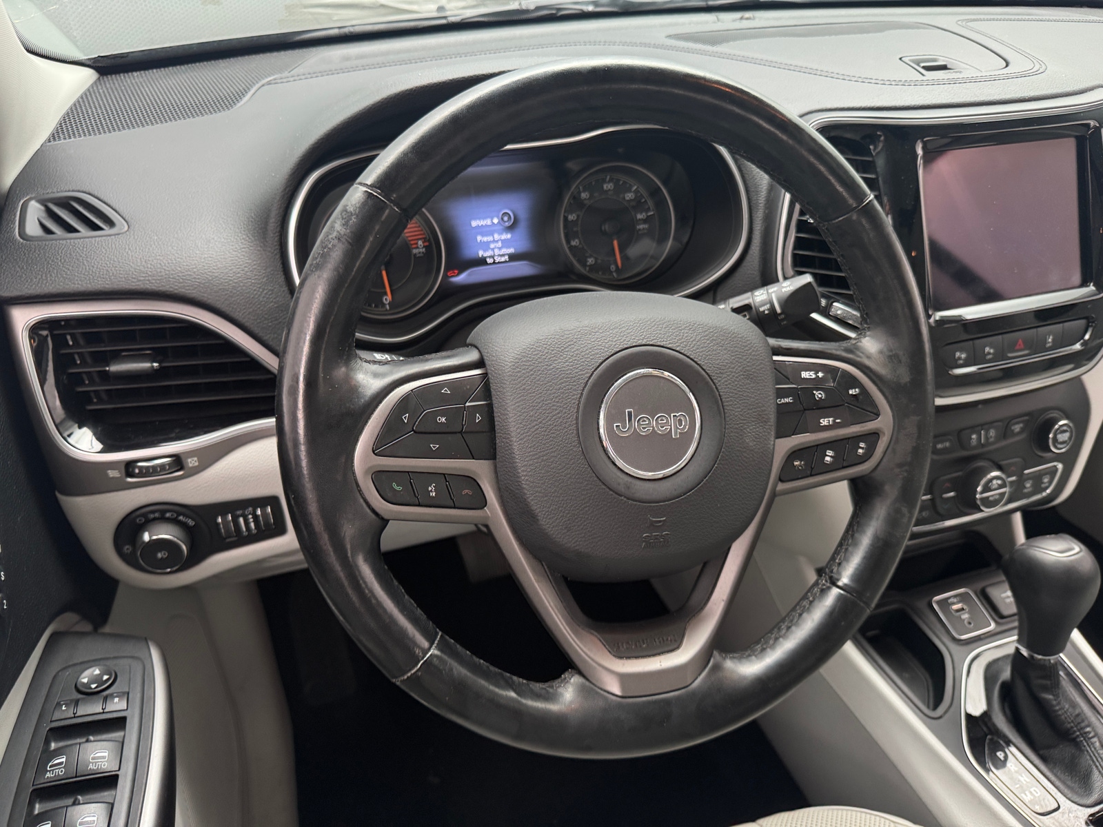 Thumbnail: 2021 Jeep Cherokee - 4