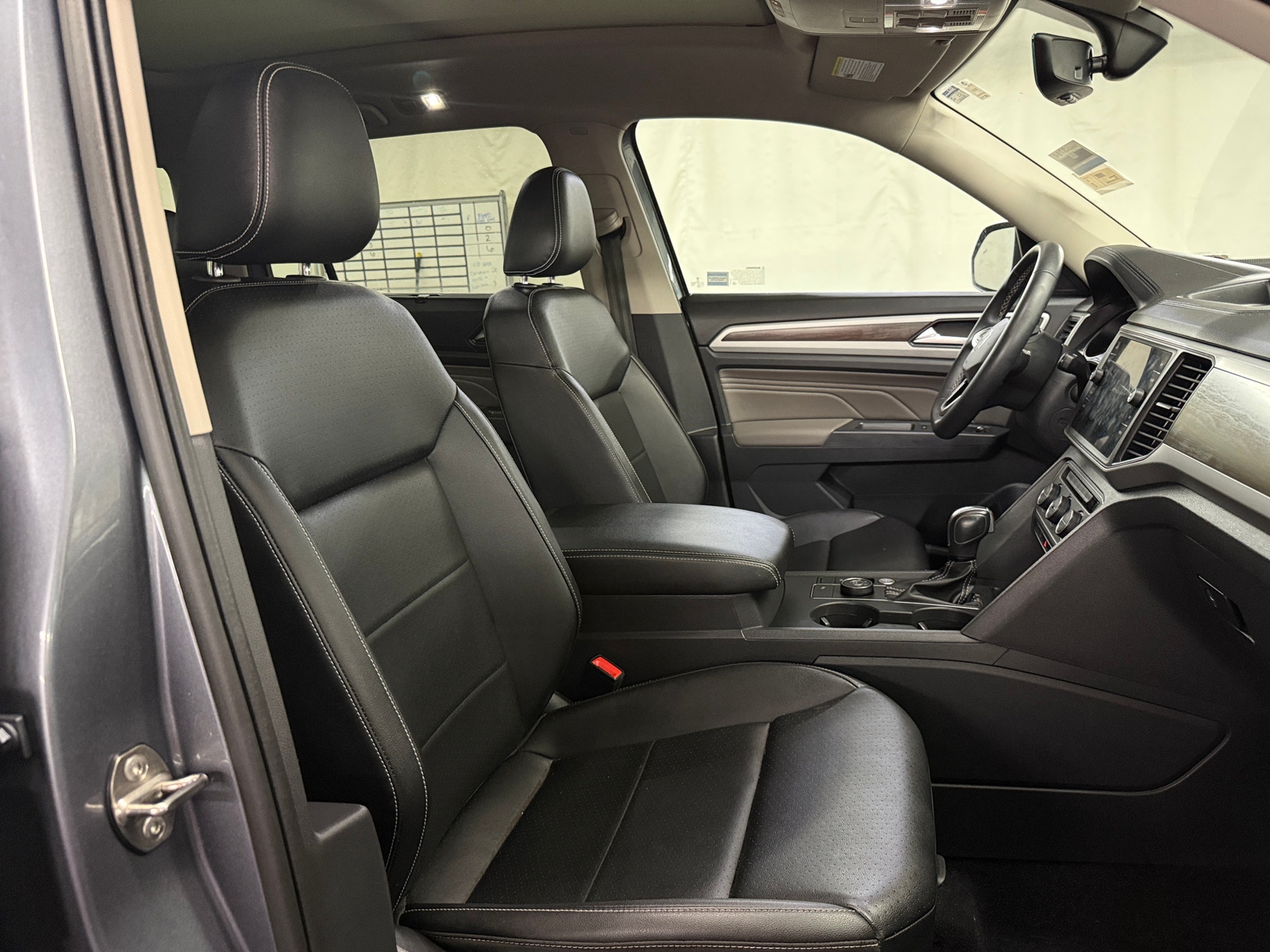 Thumbnail: 2021 Volkswagen Atlas - 2