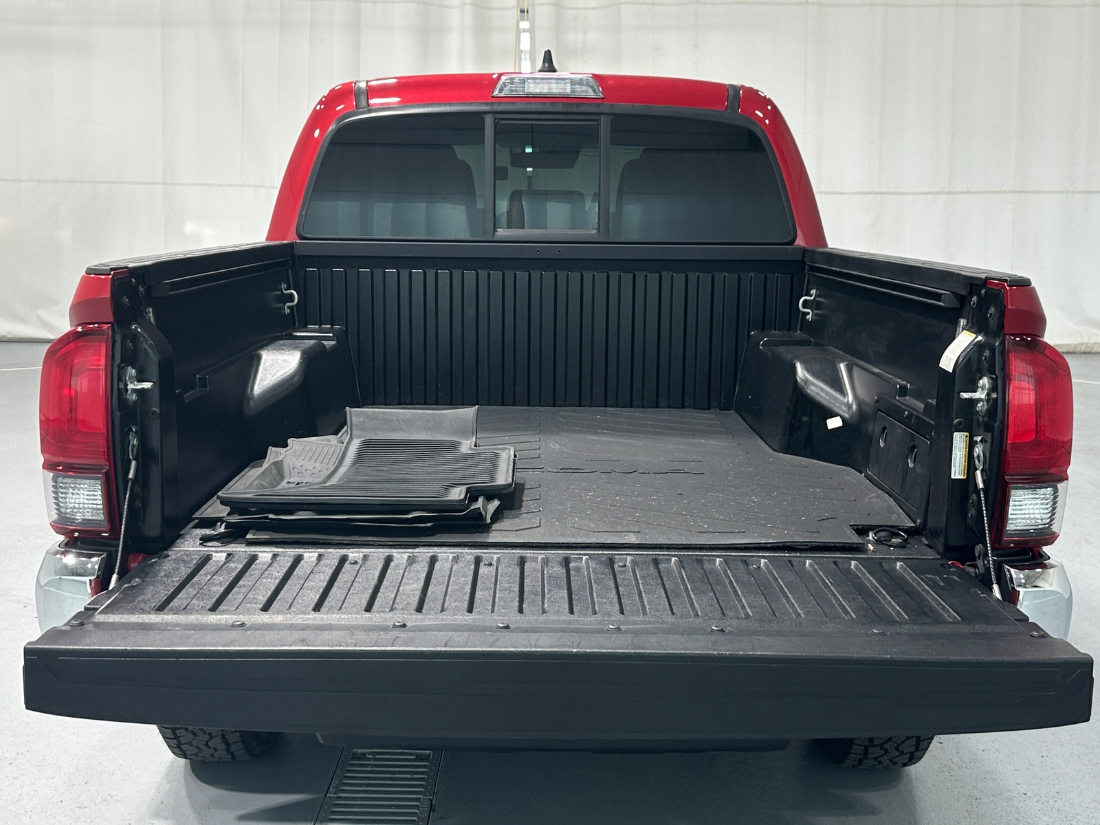 Thumbnail: 2022 Toyota Tacoma - 7