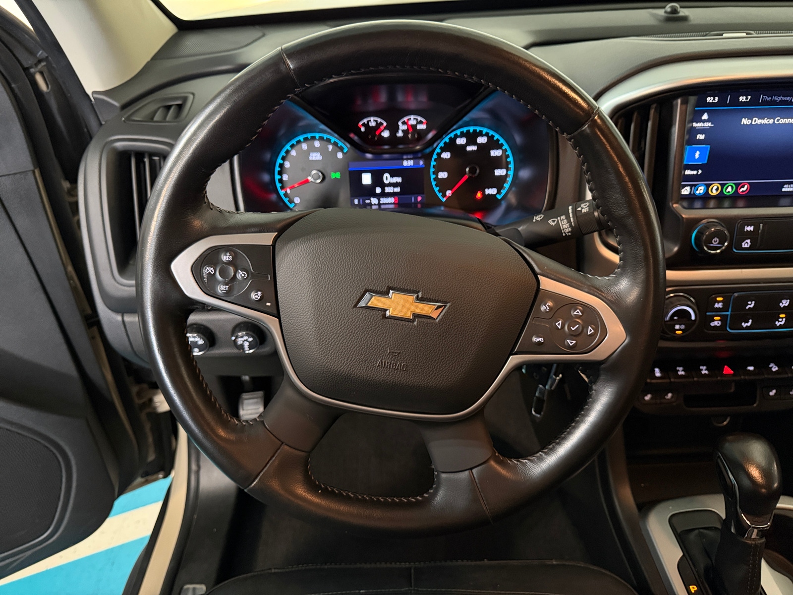 Thumbnail: 2022 Chevrolet Colorado - 4