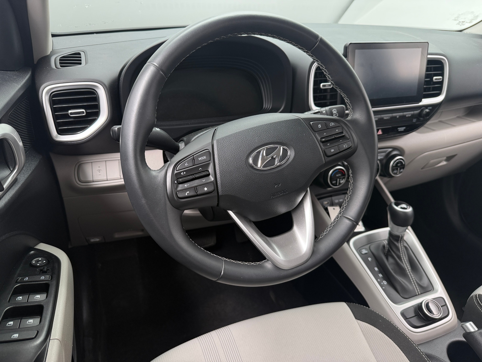Thumbnail: 2025 Hyundai Venue - 5