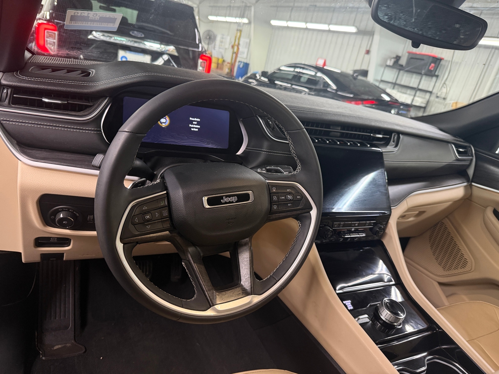 Thumbnail: 2023 Jeep Grand Cherokee - 4