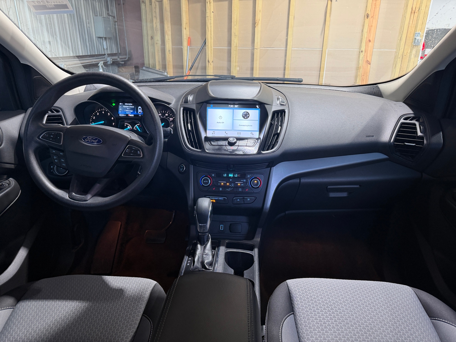 Thumbnail: 2019 Ford Escape - 3