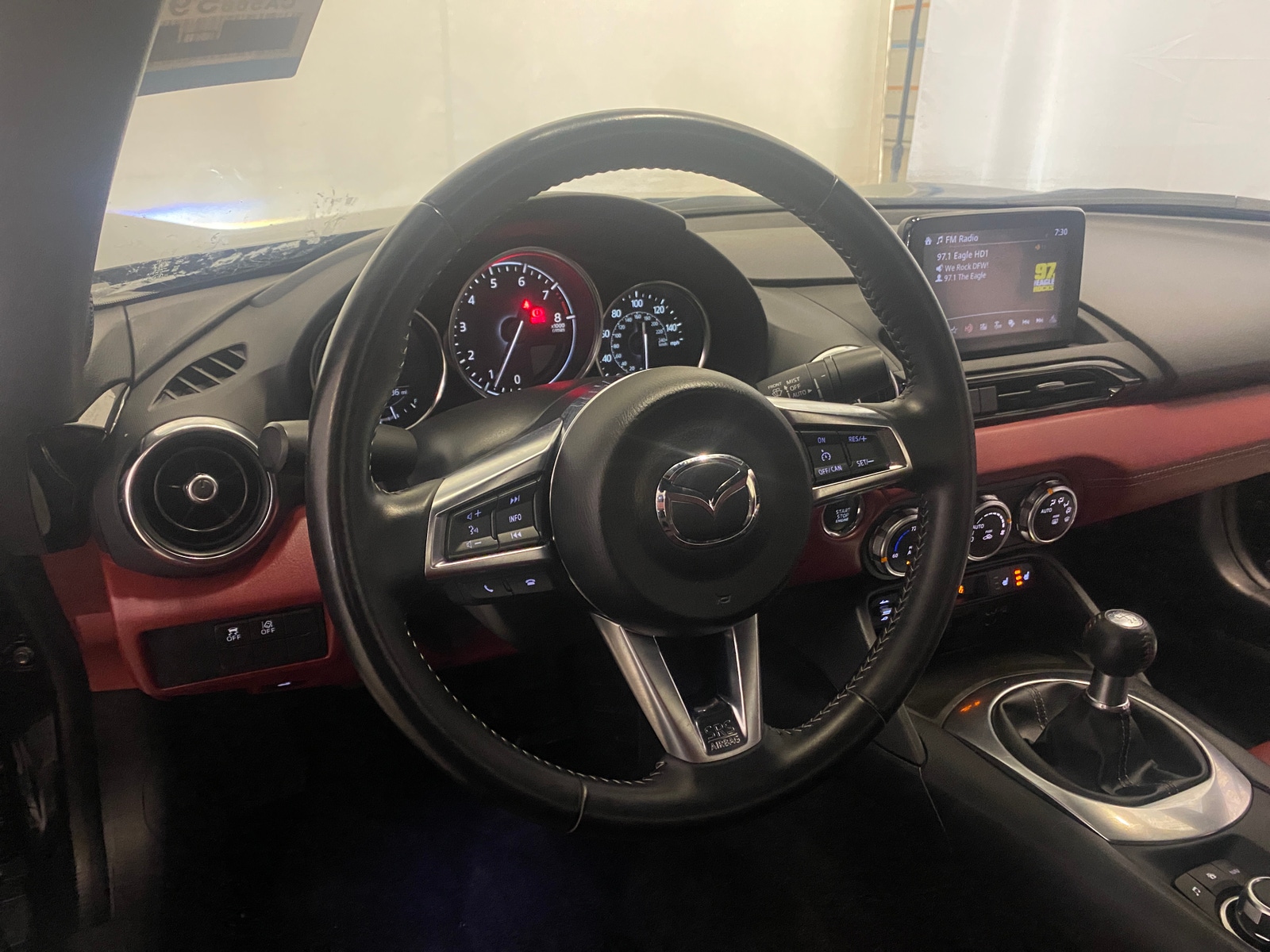 Thumbnail: 2020 Mazda MX-5 Miata - 4